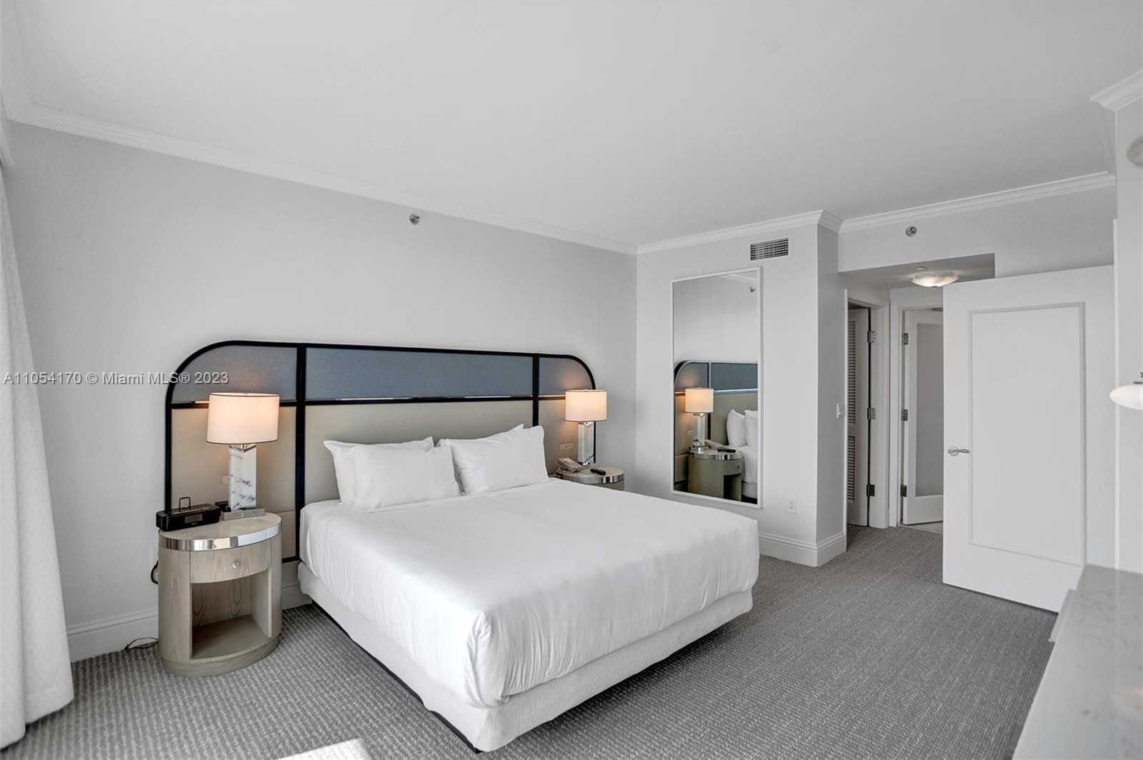Small Image of 4401 COLLINS AVE #2610/12, Miami Beach Number 18