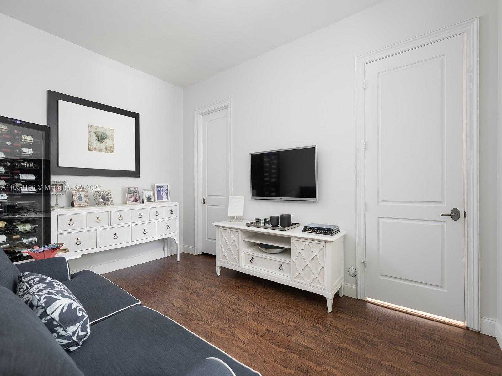 Small Image of 10120 SOUTH WEST 75 PL, Pinecrest Number 10