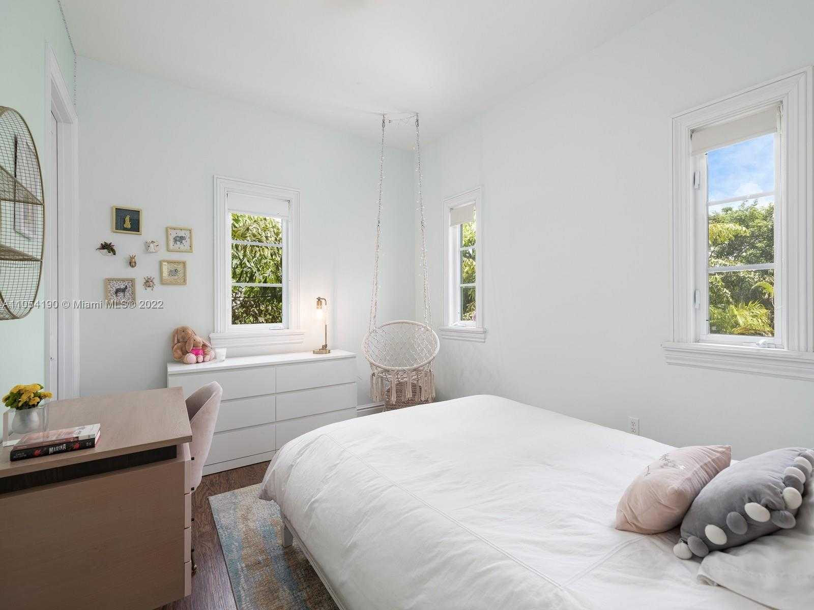 Small Image of 10120 SOUTH WEST 75 PL, Pinecrest Number 22