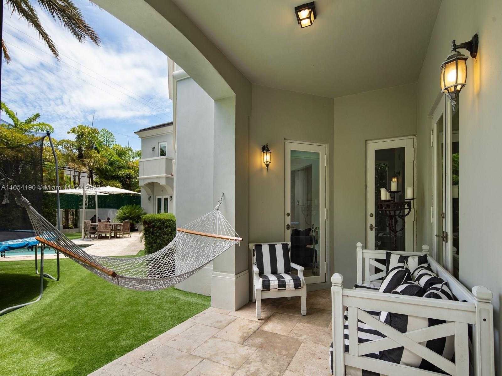 Small Image of 10120 SOUTH WEST 75 PL, Pinecrest Number 24