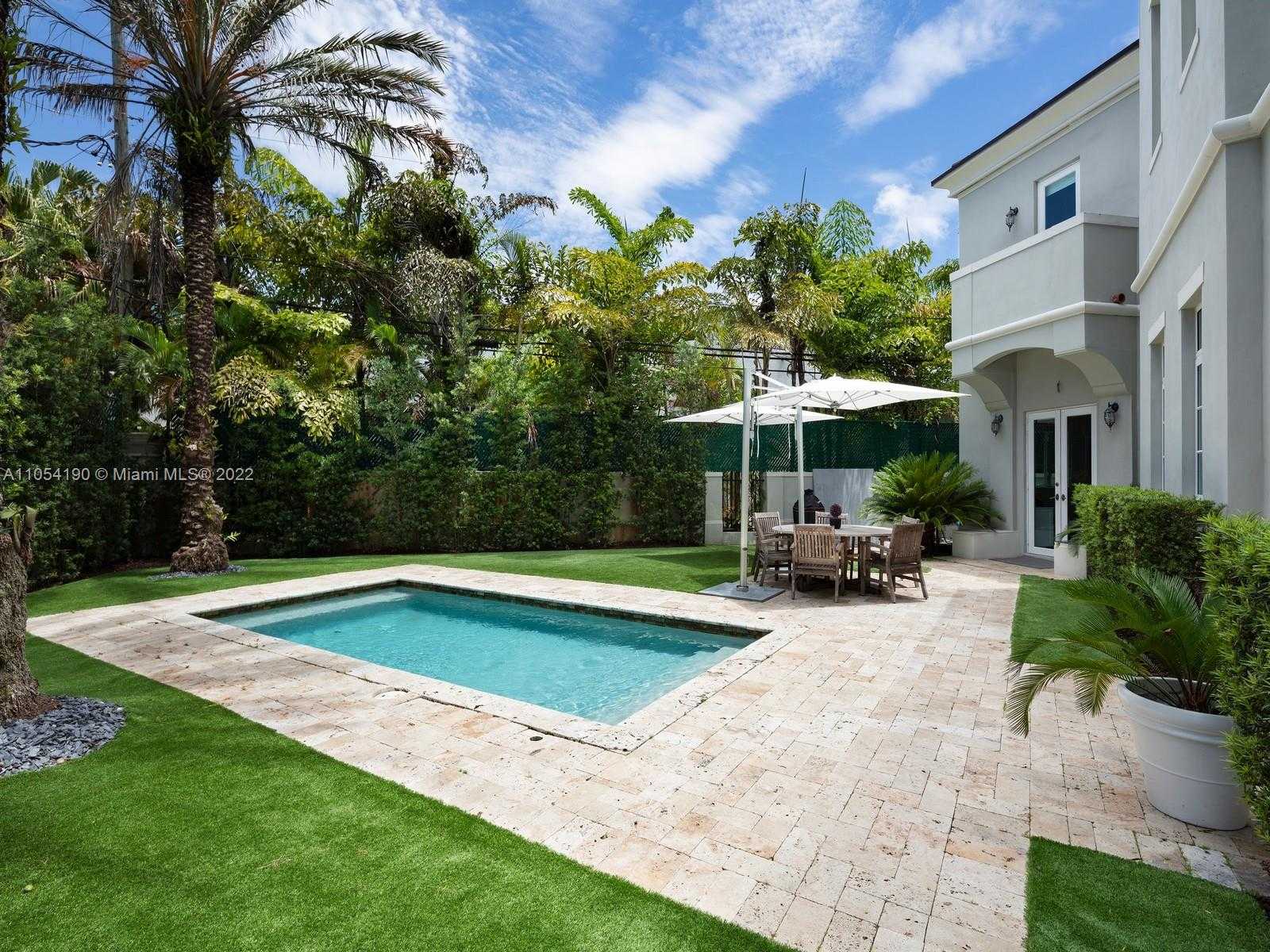 Small Image of 10120 SOUTH WEST 75 PL, Pinecrest Number 25