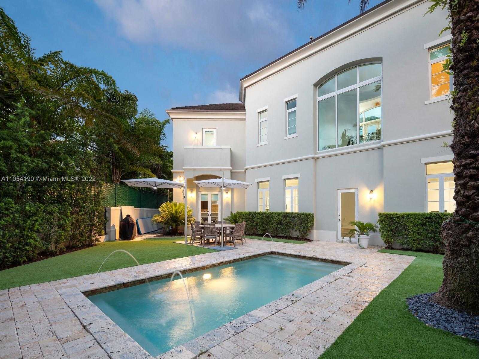 Small Image of 10120 SOUTH WEST 75 PL, Pinecrest Number 28