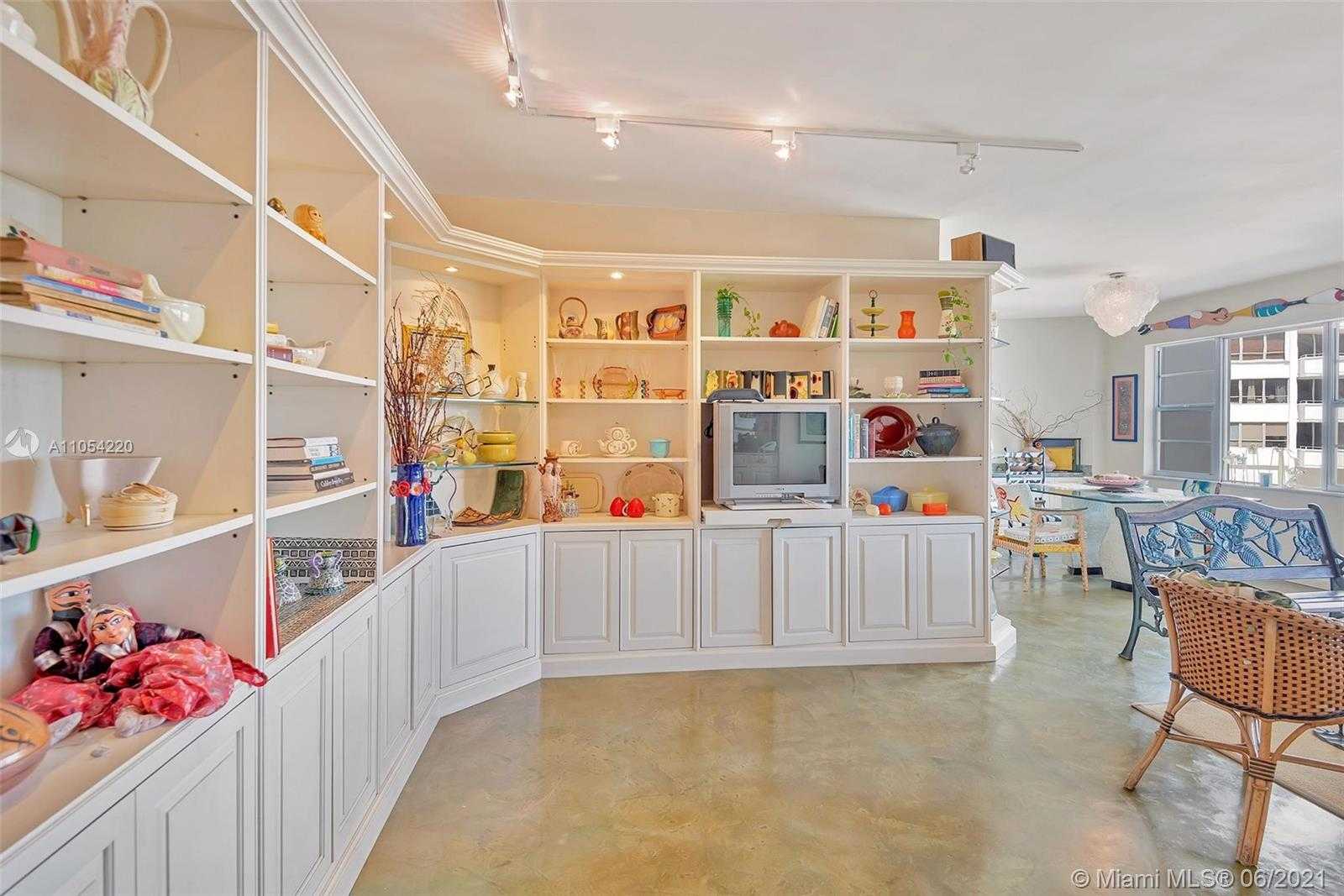 Small Image of 16 ISLAND AVE #4E, Miami Beach Number 11