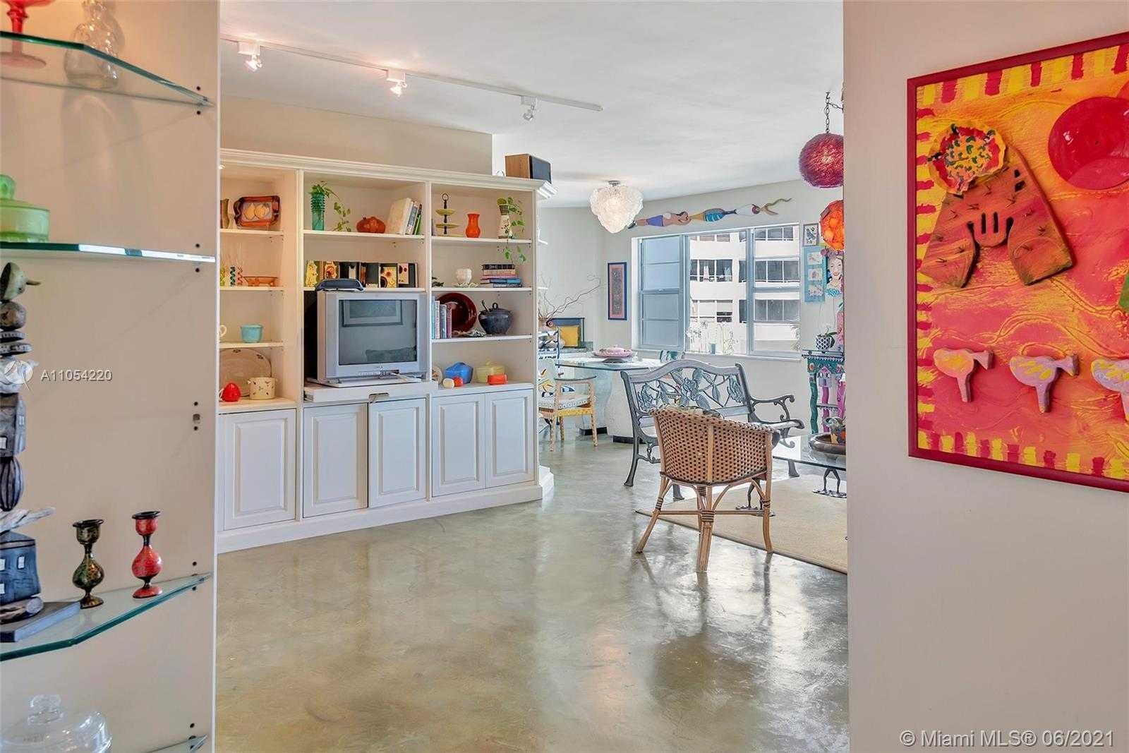 Small Image of 16 ISLAND AVE #4E, Miami Beach Number 14