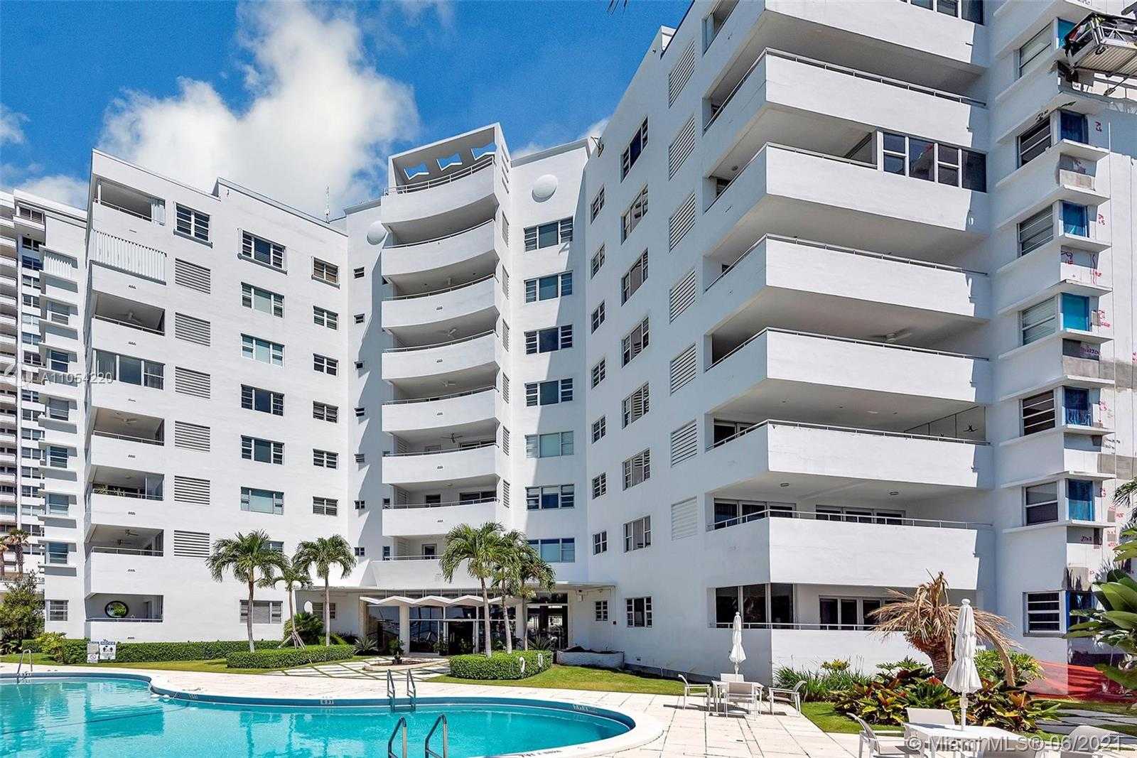 Small Image of 16 ISLAND AVE #4E, Miami Beach Number 2