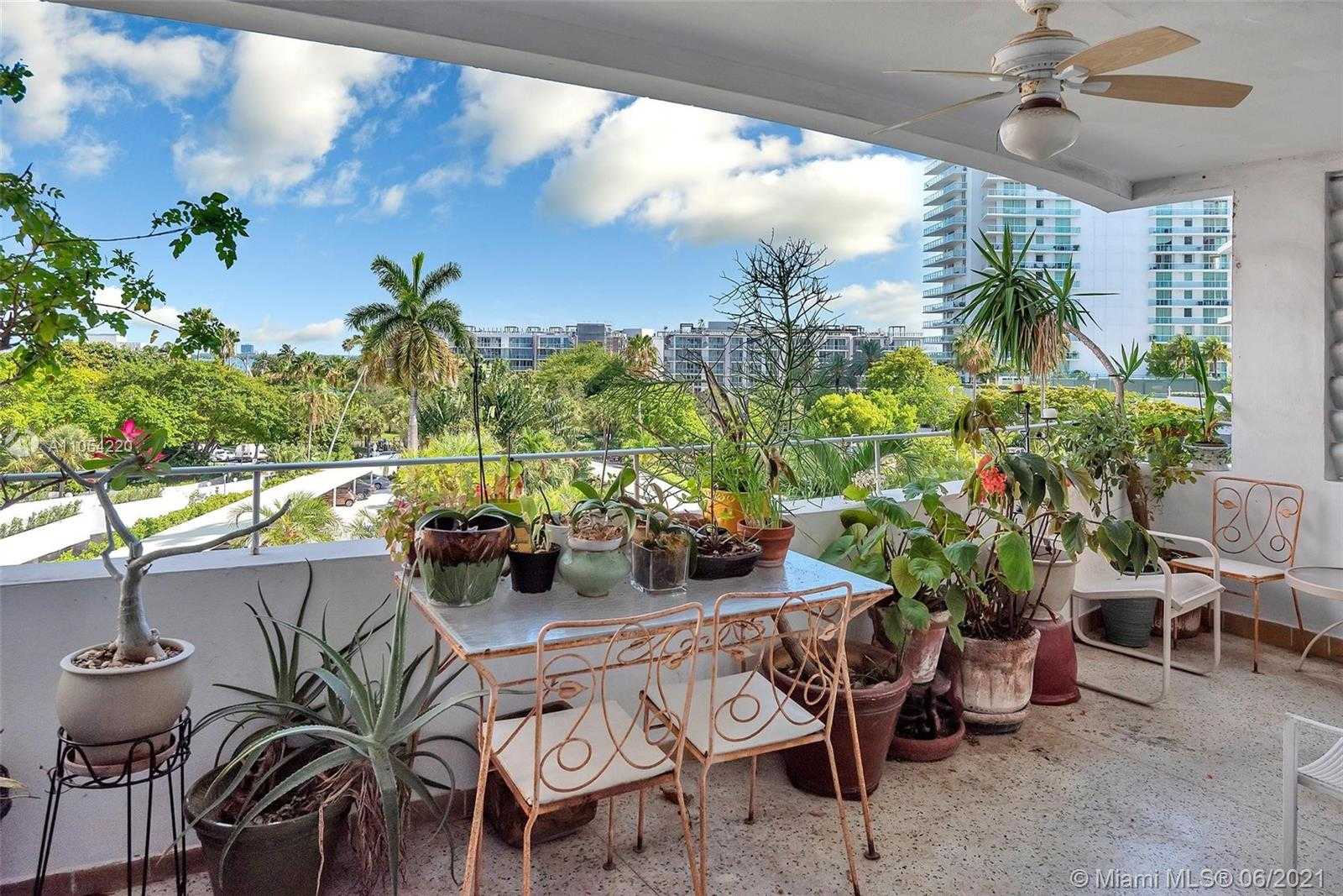 Small Image of 16 ISLAND AVE #4E, Miami Beach Number 3