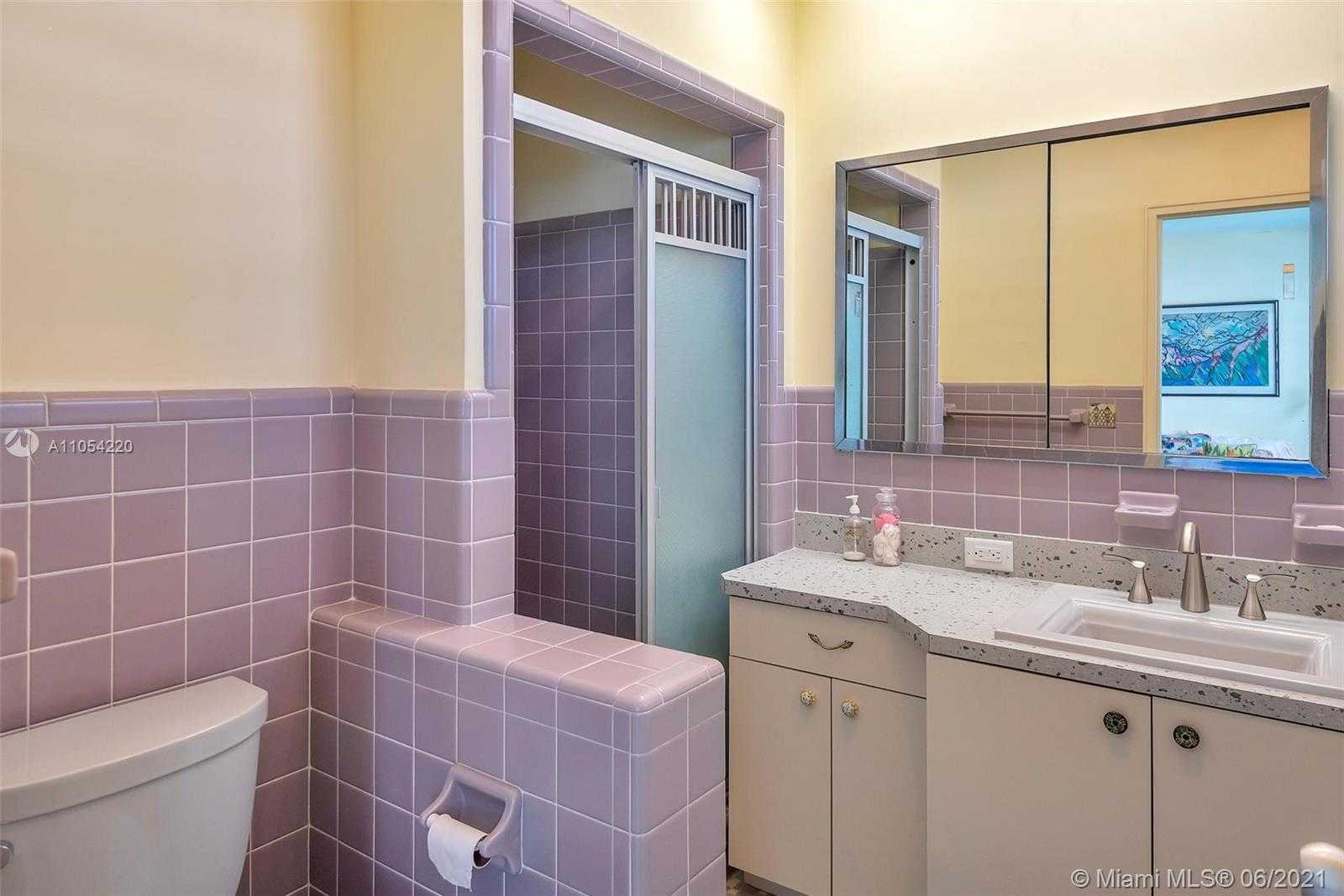 Small Image of 16 ISLAND AVE #4E, Miami Beach Number 5