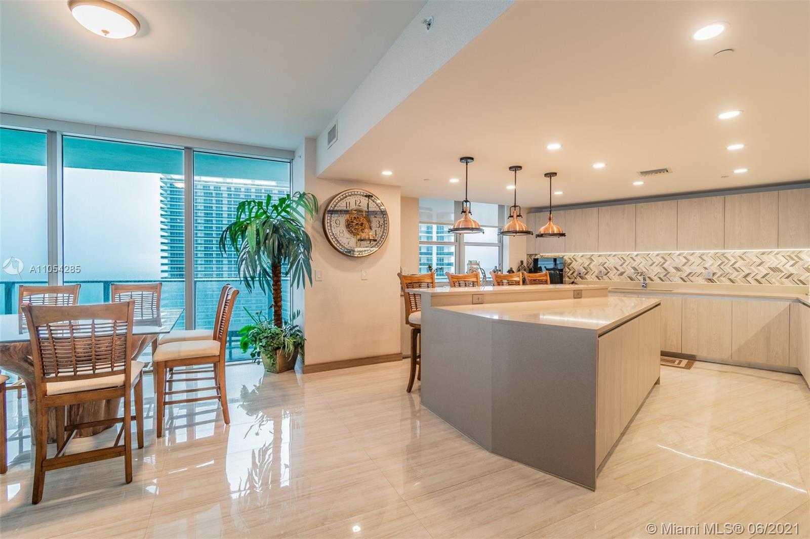 Small Image of 4111 SOUTH OCEAN DR #3401-02, Hollywood Number 9