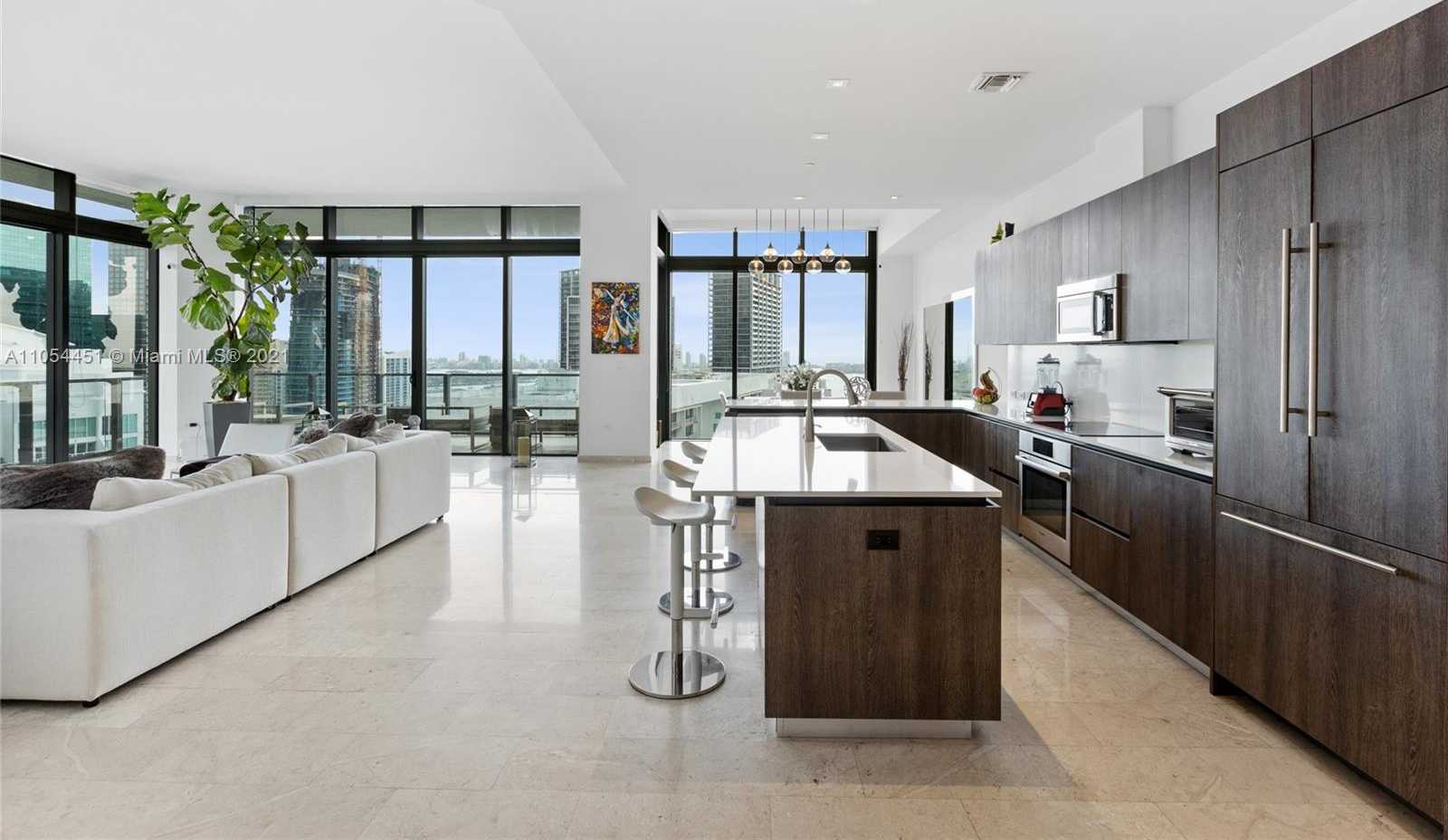 Small Image of 68 SOUTH EAST 6TH ST #4011, Miami Number 2