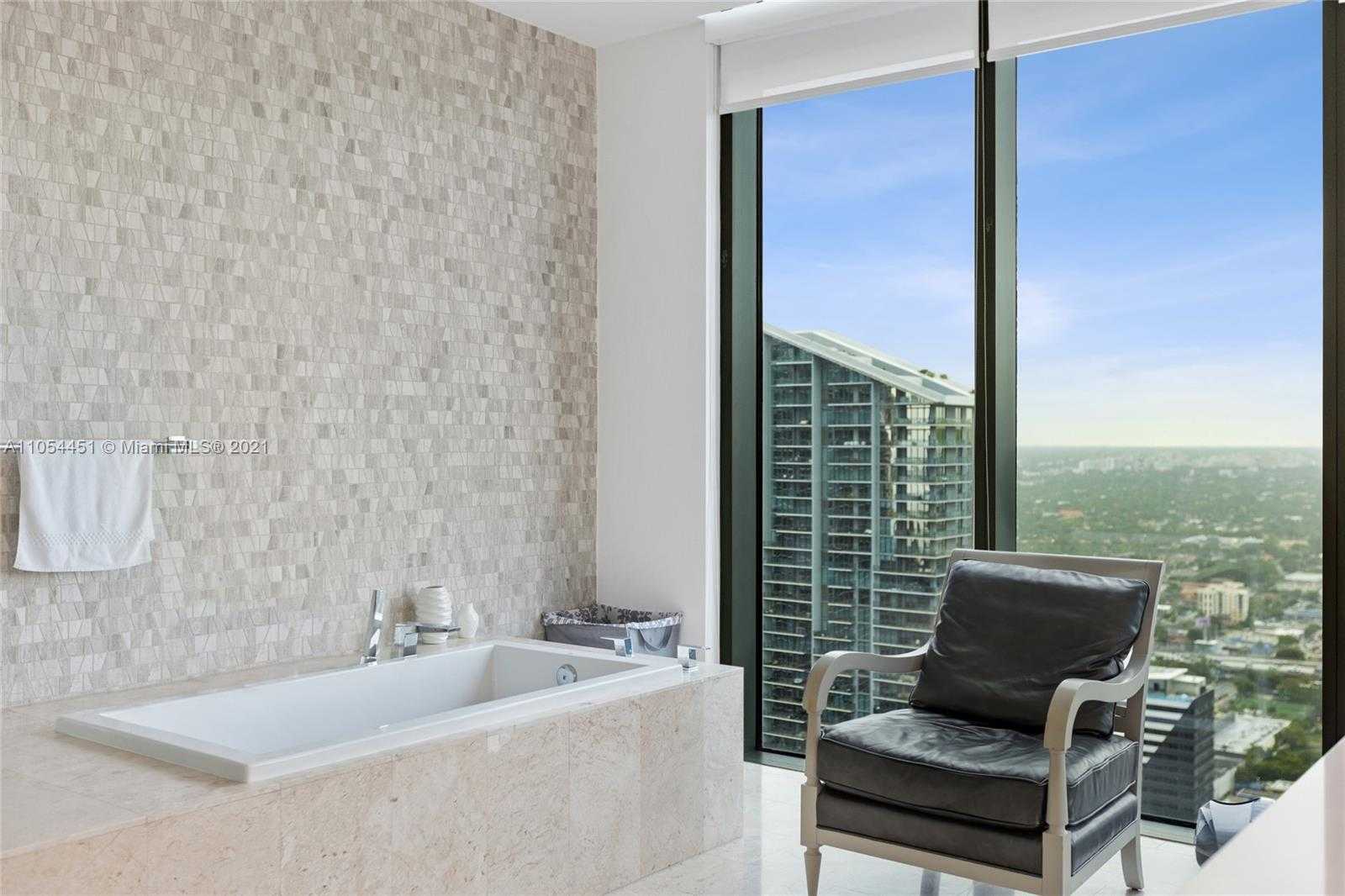 Small Image of 68 SOUTH EAST 6TH ST #4011, Miami Number 21