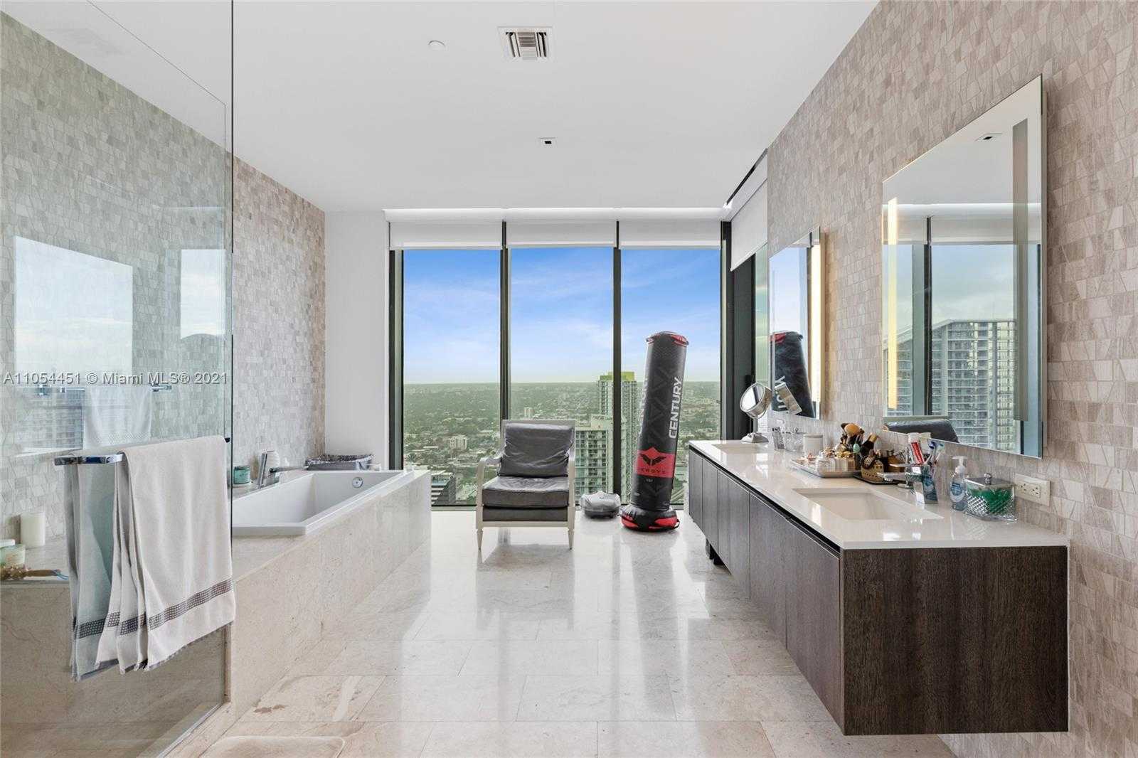 Small Image of 68 SOUTH EAST 6TH ST #4011, Miami Number 22