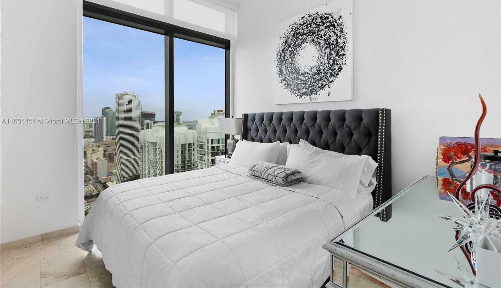 Small Image of 68 SOUTH EAST 6TH ST #4011, Miami Number 23
