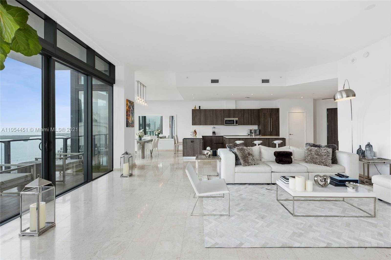 Small Image of 68 SOUTH EAST 6TH ST #4011, Miami Number 3