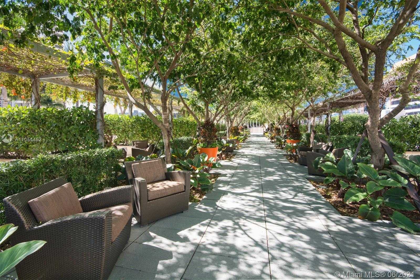 Small Image of 1425 BRICKELL AVE #61C, Miami Number 7