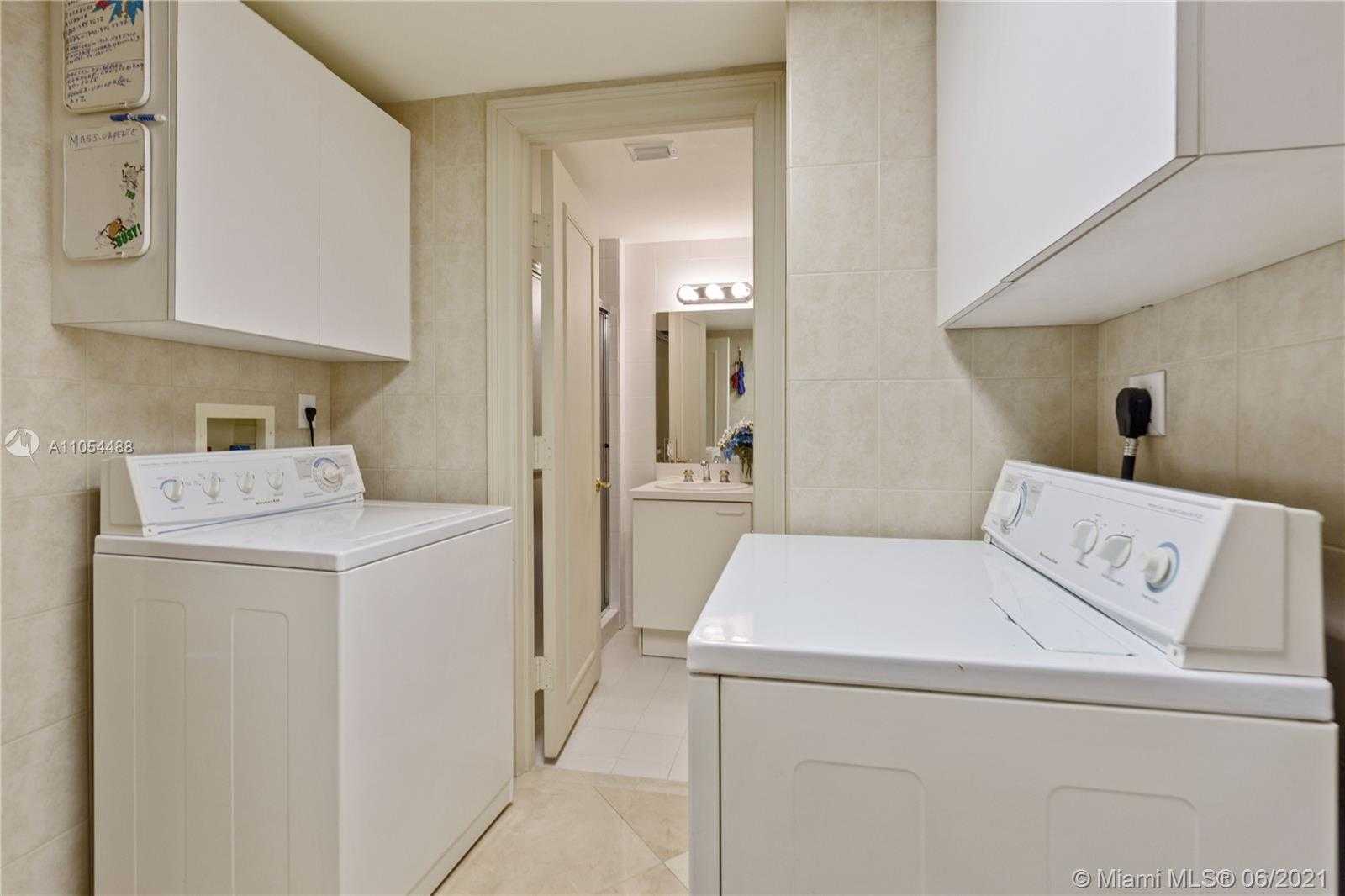 Small Image of 430 GRAND BAY DR #1008, Key Biscayne Number 7
