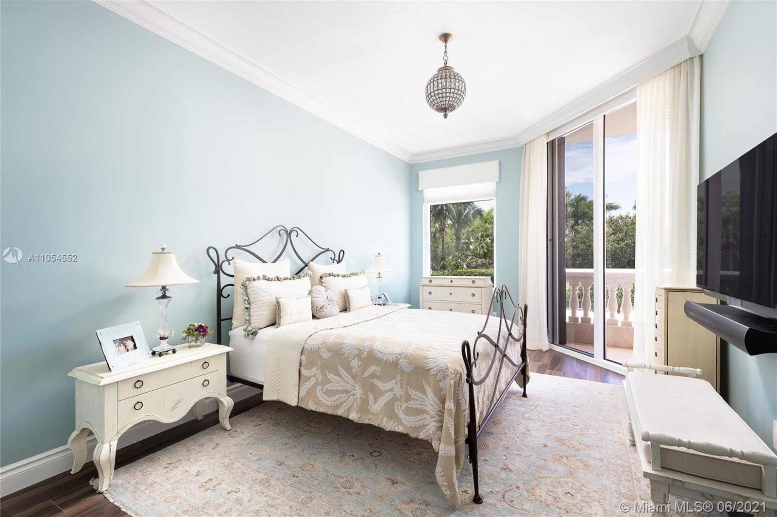 Small Image of 13621 DEERING BAY DR #201, Coral Gables Number 11