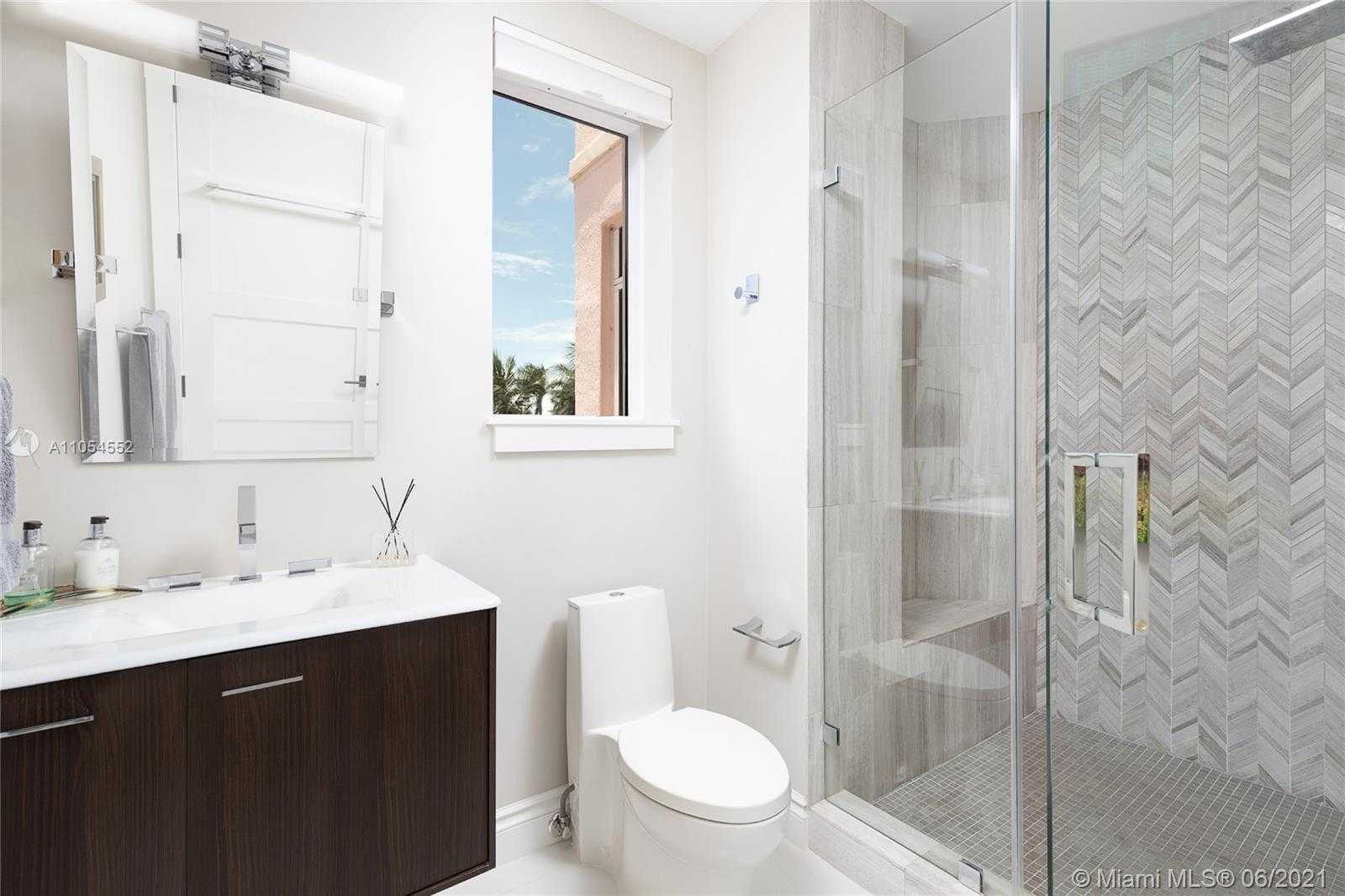 Small Image of 13621 DEERING BAY DR #201, Coral Gables Number 12