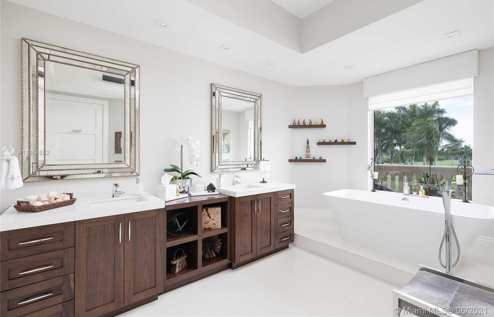 Small Image of 13621 DEERING BAY DR #201, Coral Gables Number 6