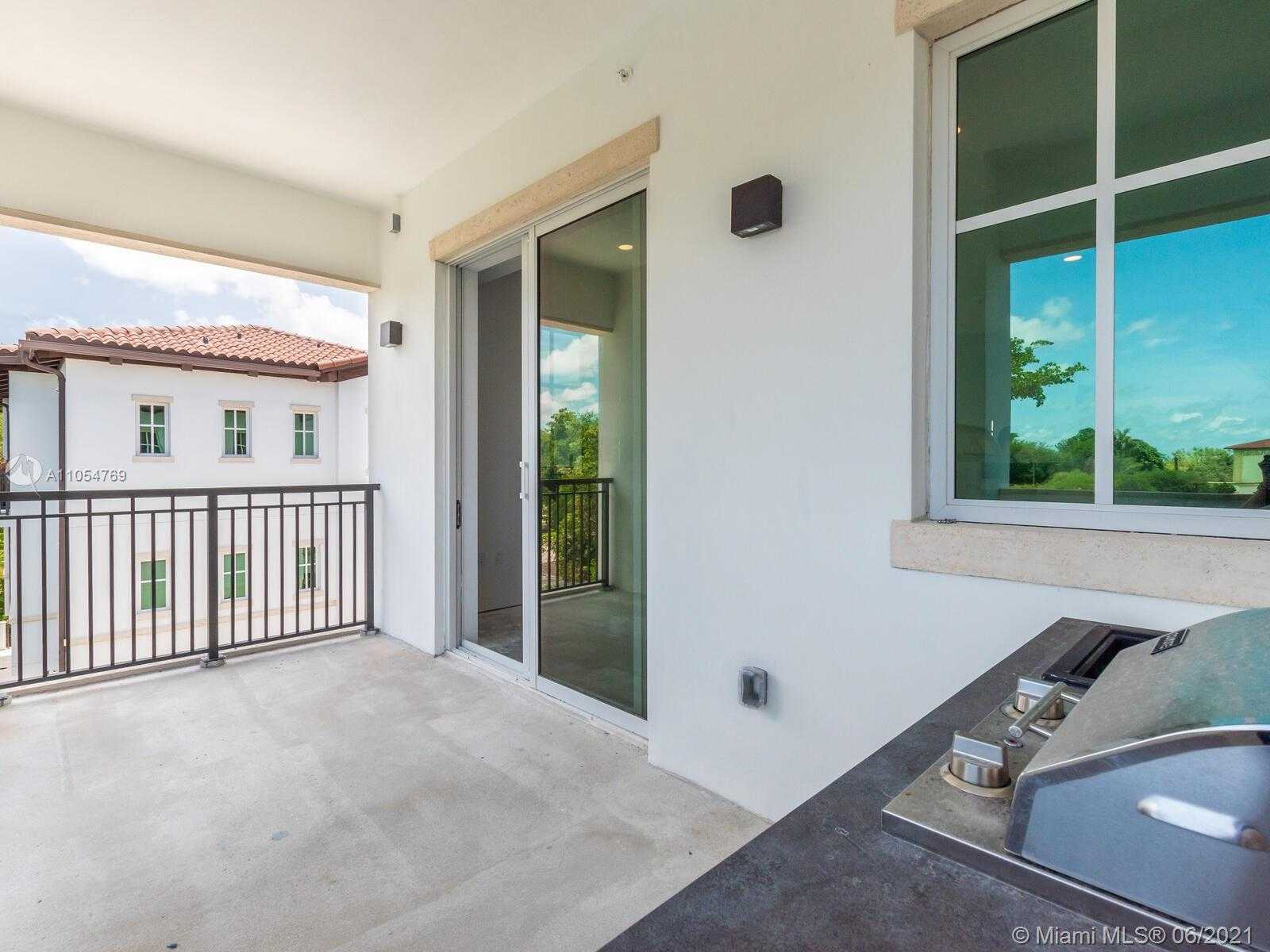 Small Image of 1228 ANASTASIA #PH-301, Coral Gables Number 10