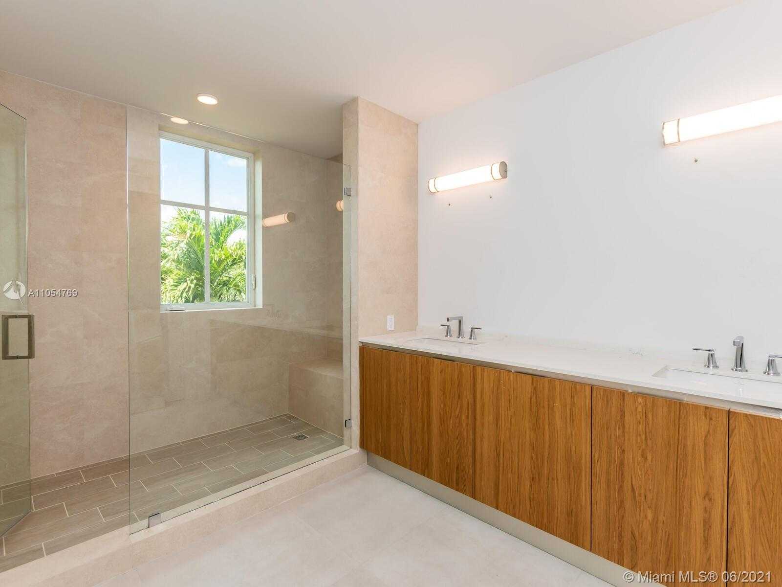 Small Image of 1228 ANASTASIA #PH-301, Coral Gables Number 17