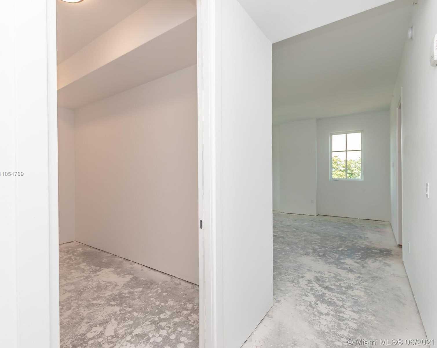 Small Image of 1228 ANASTASIA #PH-301, Coral Gables Number 19