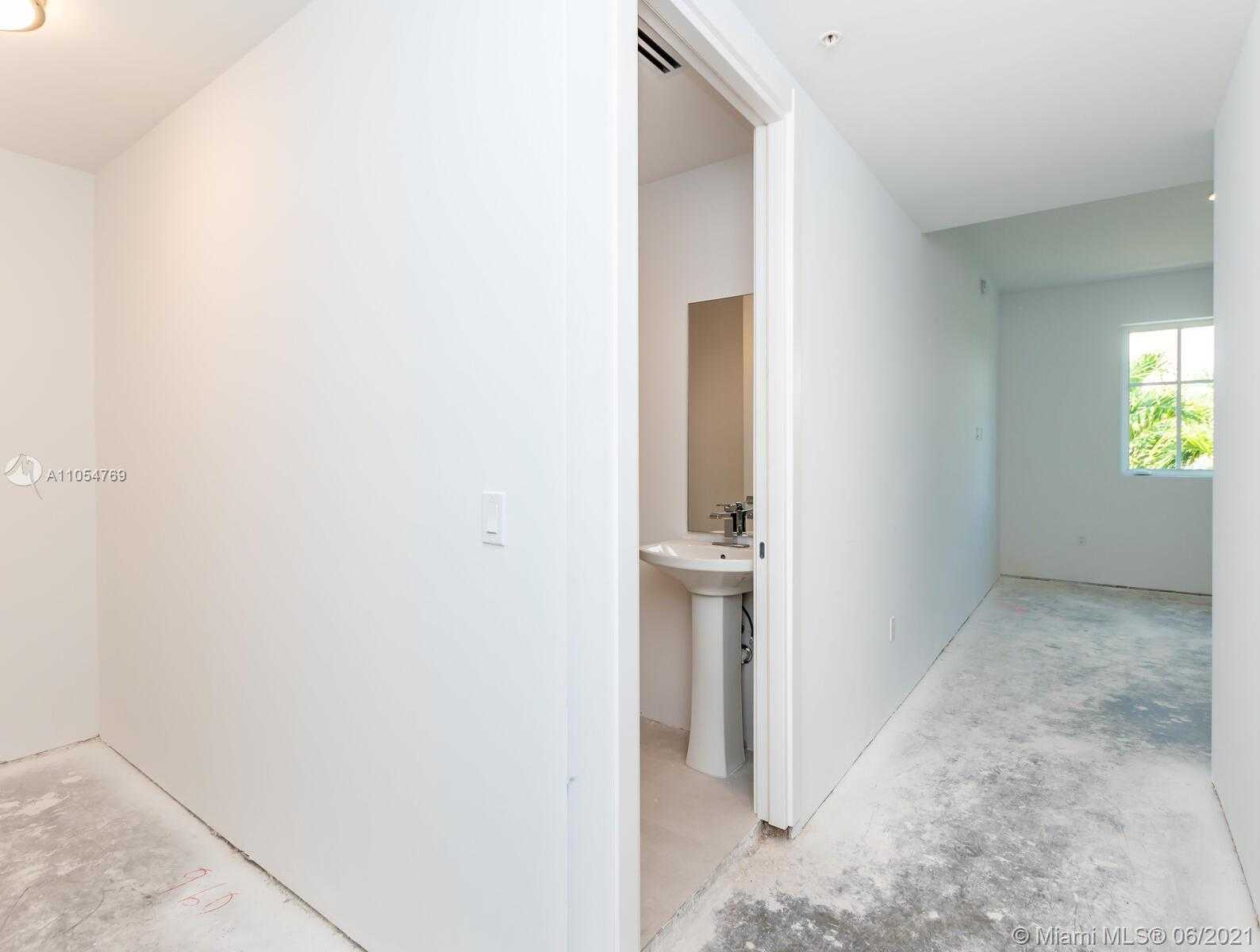 Small Image of 1228 ANASTASIA #PH-301, Coral Gables Number 22