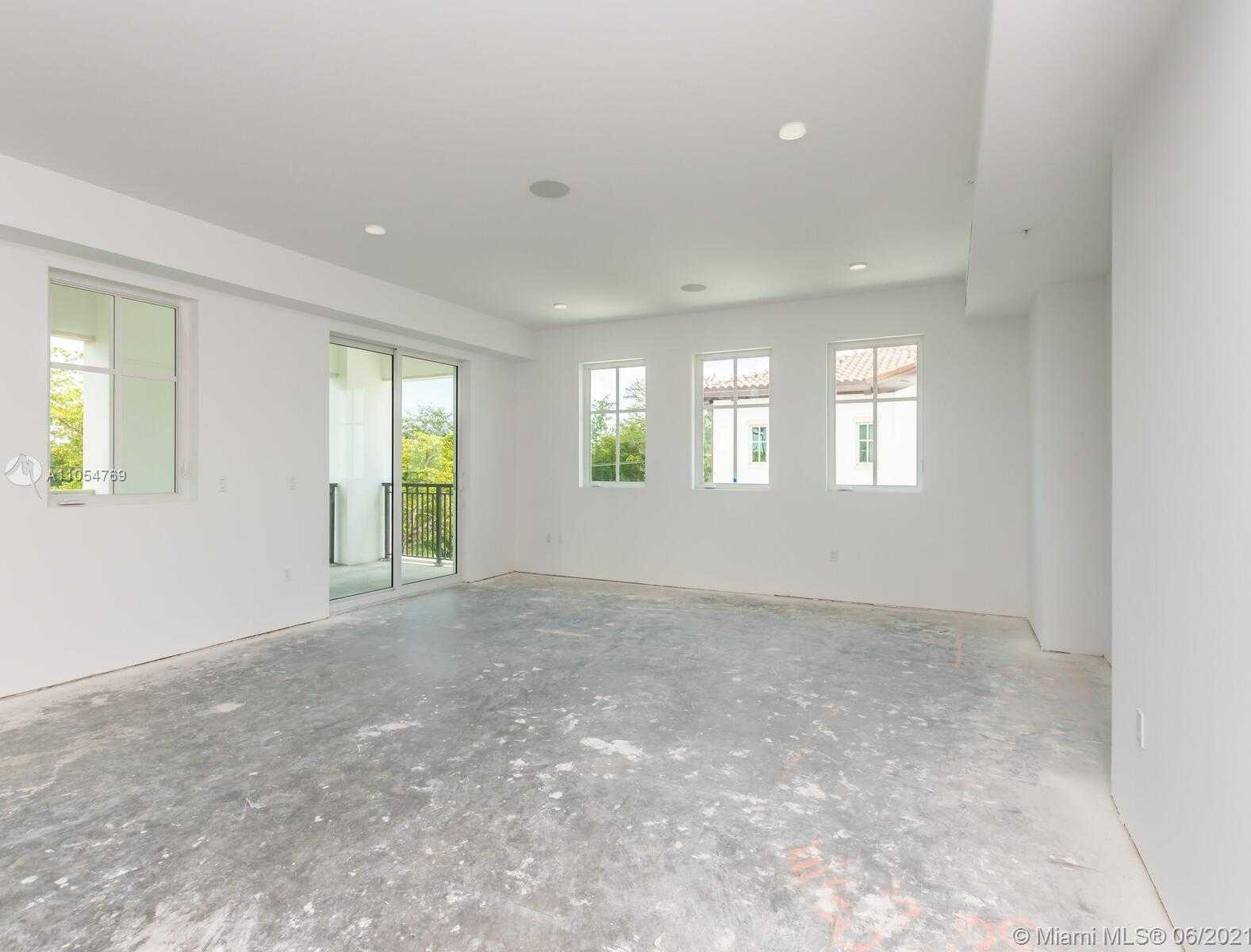 Small Image of 1228 ANASTASIA #PH-301, Coral Gables Number 5