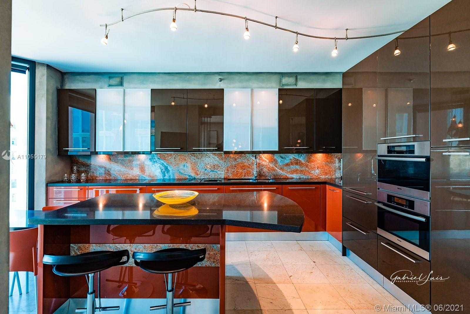Small Image of 300 SOUTH POINTE DR #2102, Miami Beach Number 10