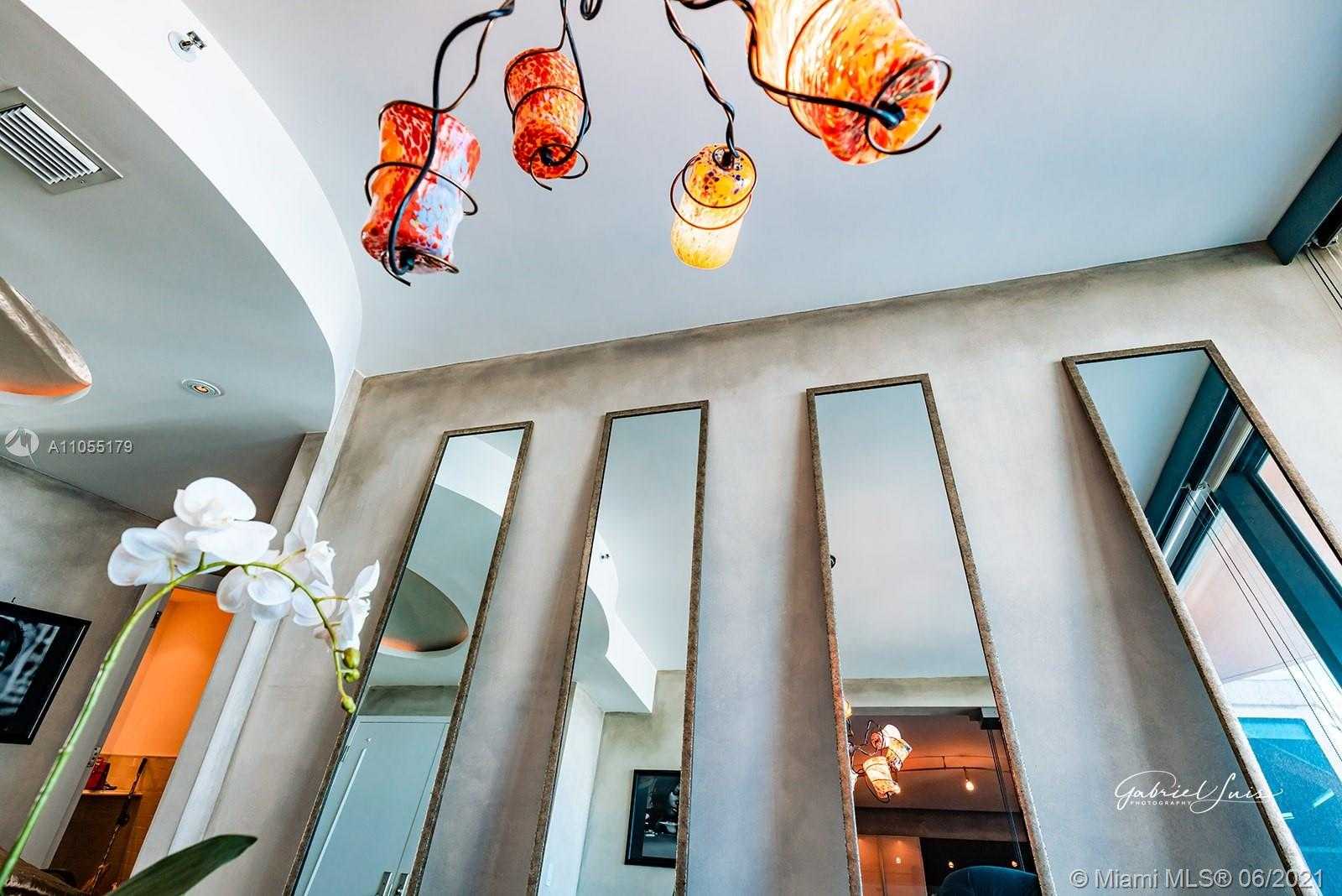 Small Image of 300 SOUTH POINTE DR #2102, Miami Beach Number 17