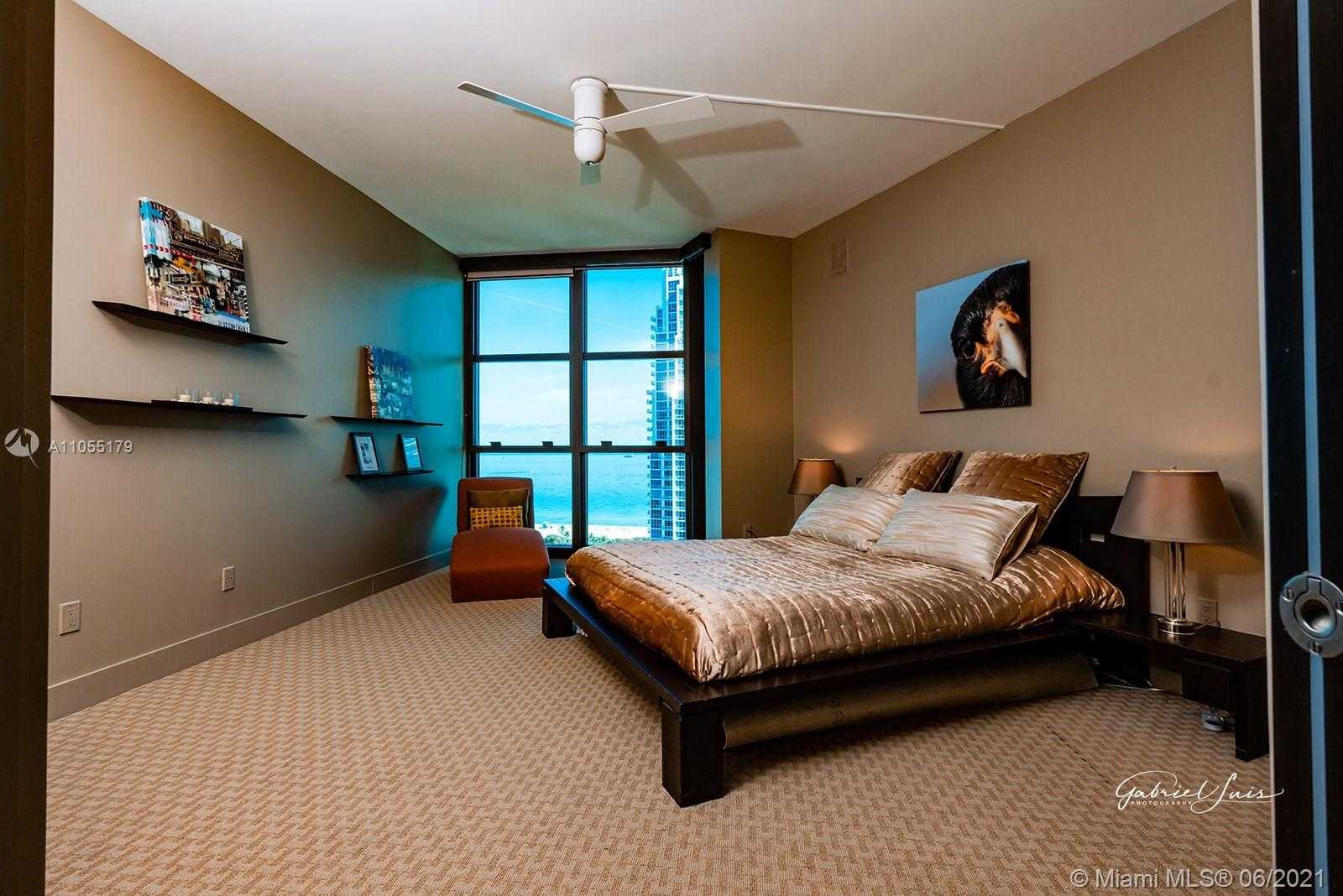 Small Image of 300 SOUTH POINTE DR #2102, Miami Beach Number 33