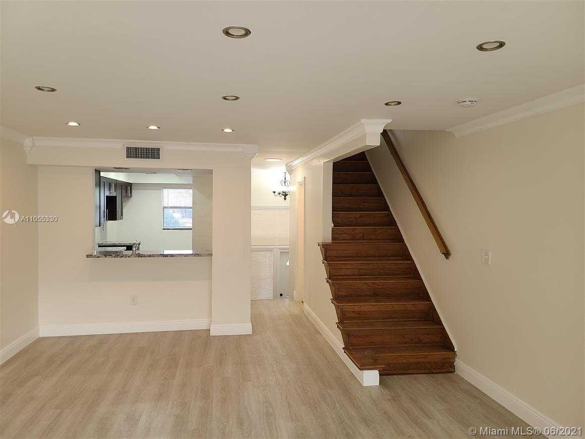 Small Image of 4020 DEL RIO WAY #4020, Sunrise Number 13