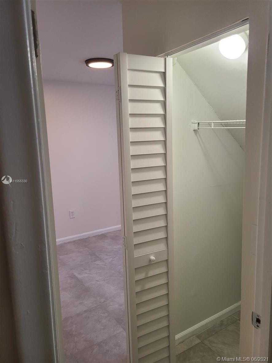 Small Image of 4020 DEL RIO WAY #4020, Sunrise Number 15