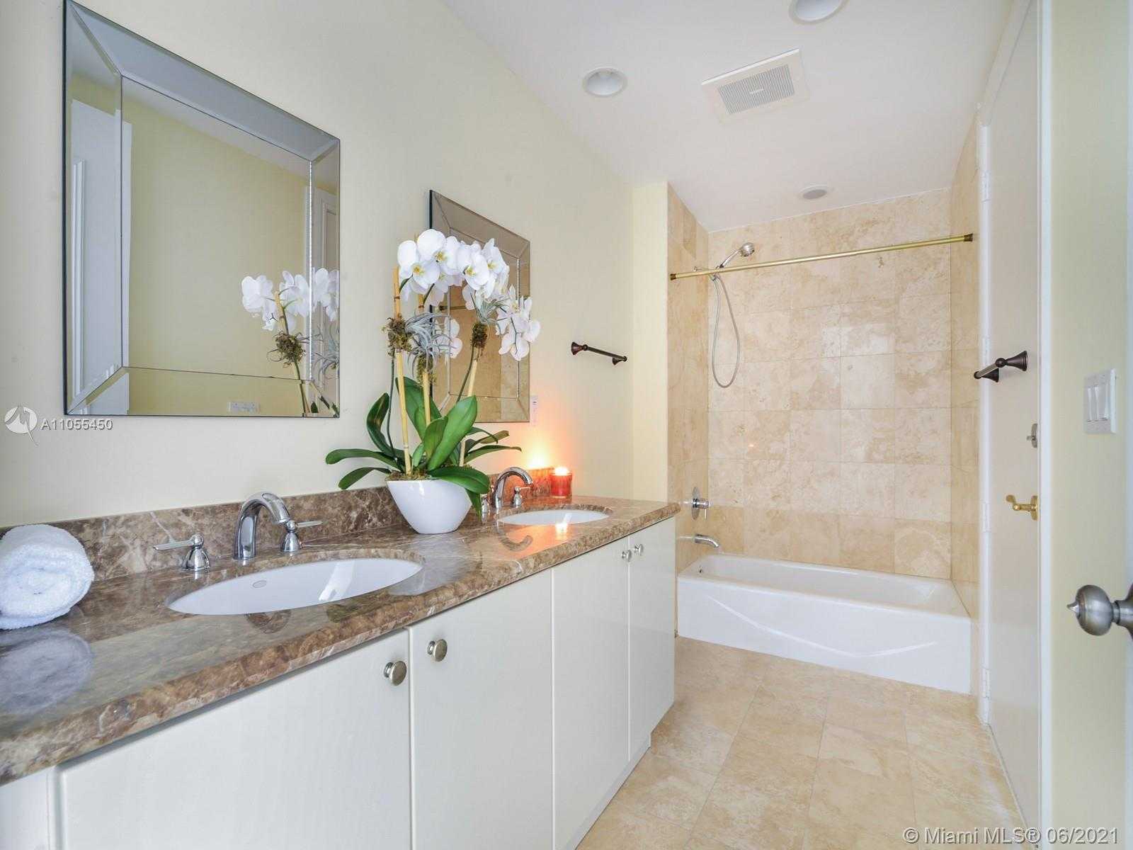 Small Image of 10225 COLLINS AVE #1702, Bal Harbour Number 15