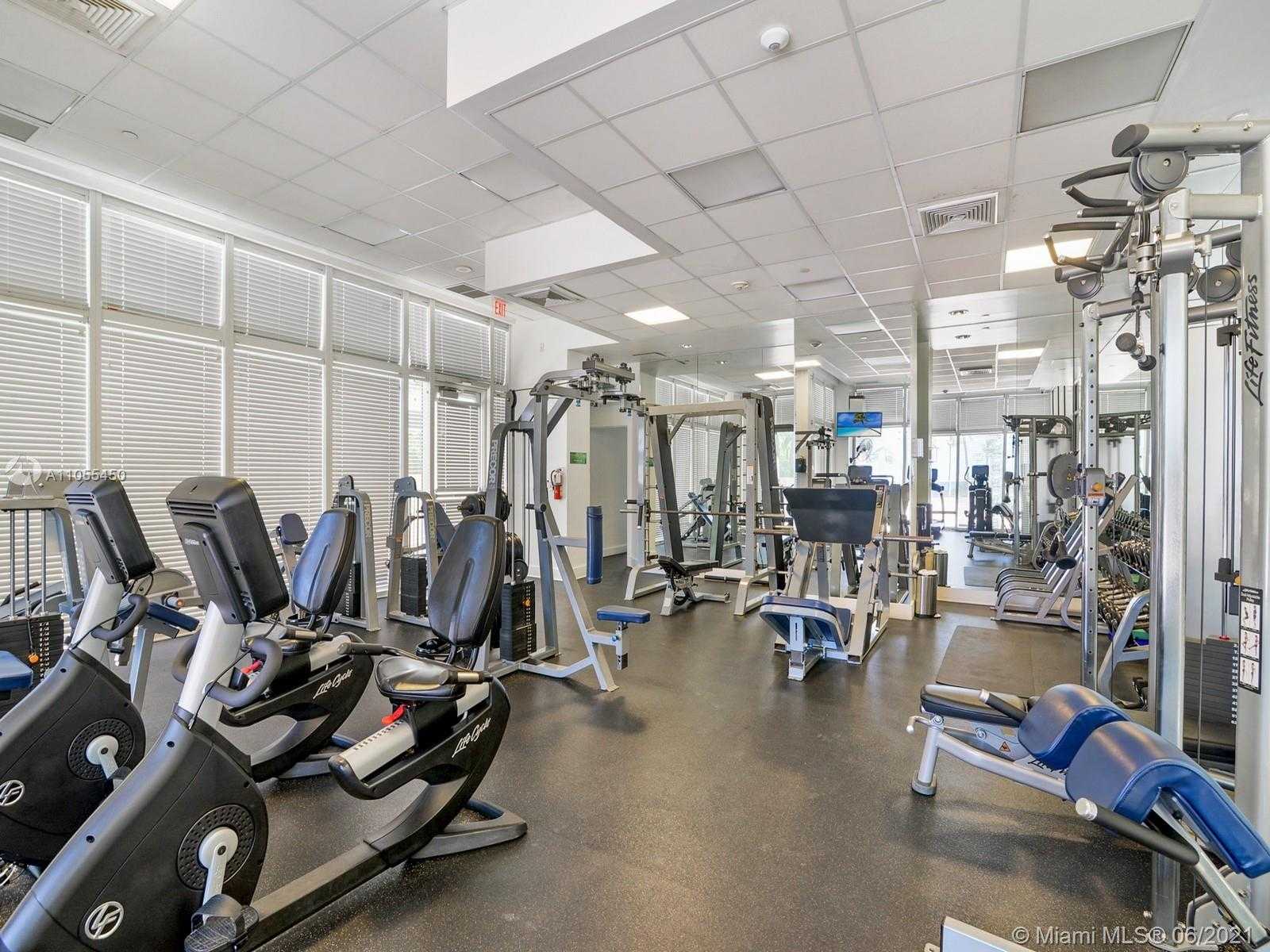 Small Image of 10225 COLLINS AVE #1702, Bal Harbour Number 17