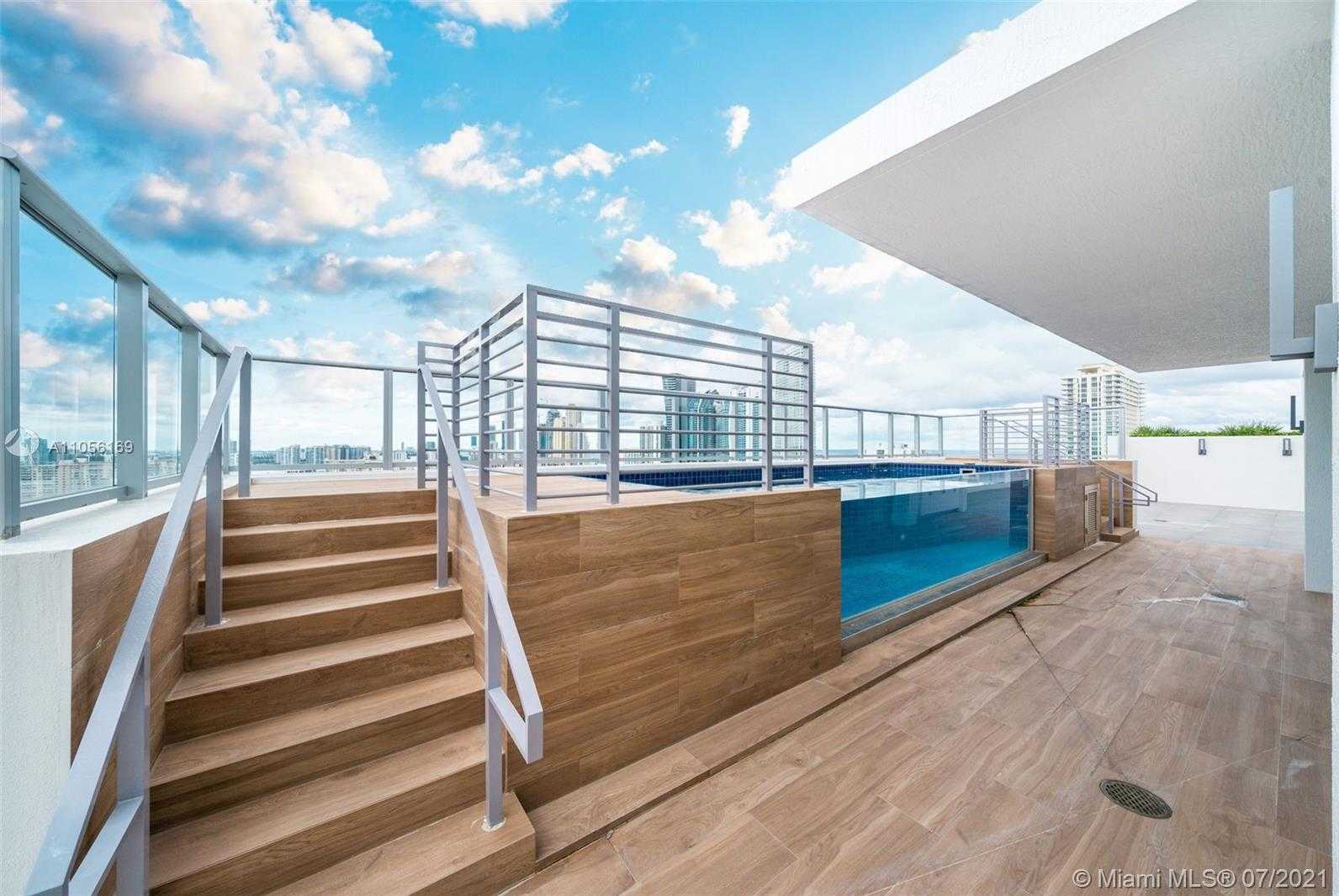 Small Image of 300 SUNNY ISLES BLVD #PH 03, Sunny Isles Beach Number 4