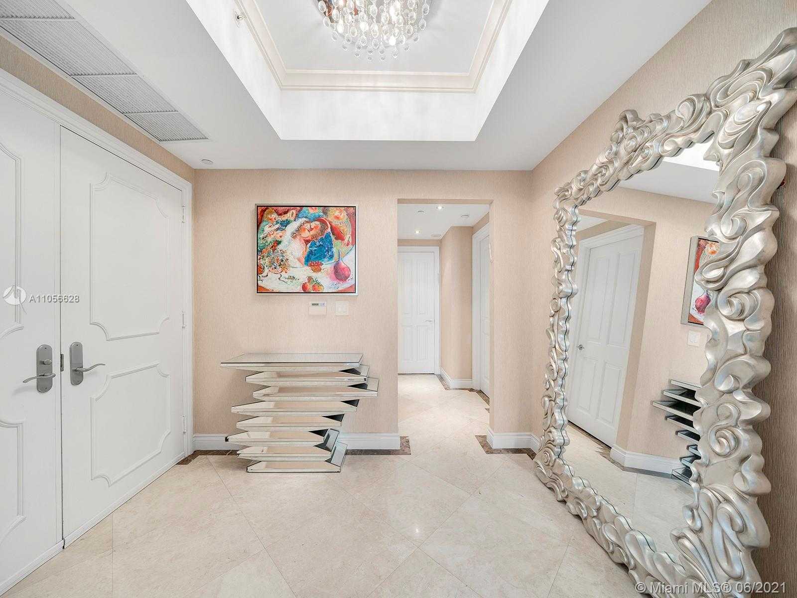 Small Image of 17875 Collins Ave, Sunny Isles Beach, FL 33160, USA Number 10