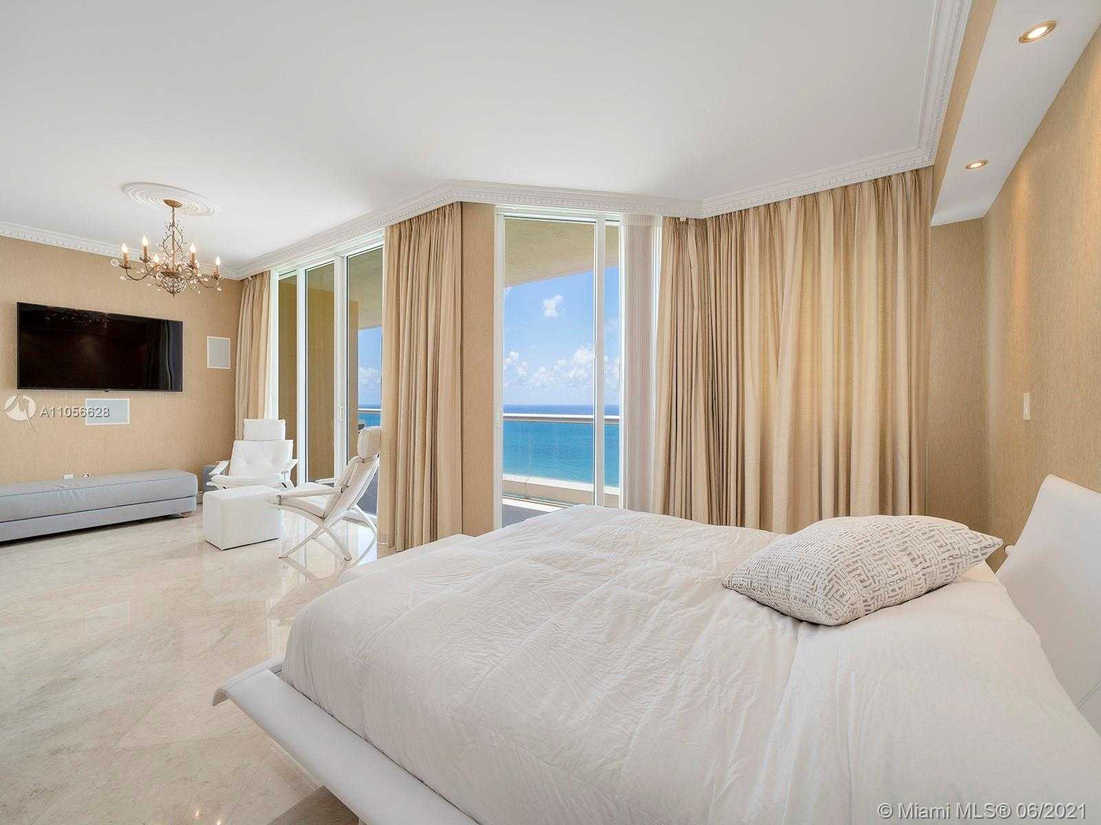 Small Image of 17875 Collins Ave, Sunny Isles Beach, FL 33160, USA Number 12