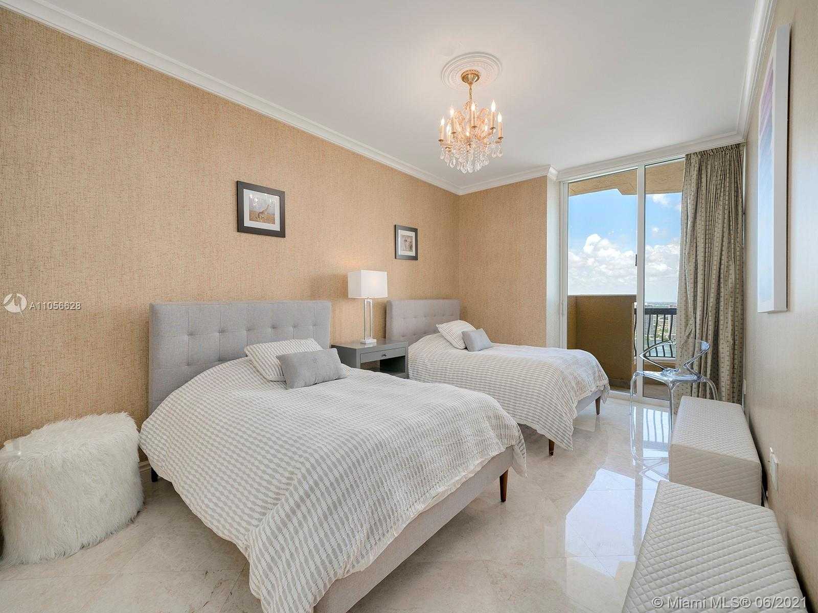 Small Image of 17875 Collins Ave, Sunny Isles Beach, FL 33160, USA Number 18