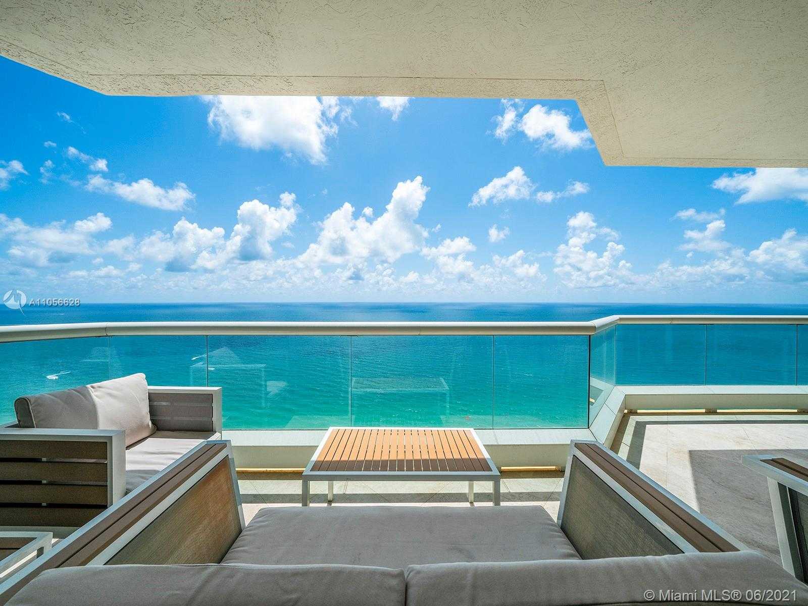 Small Image of 17875 Collins Ave, Sunny Isles Beach, FL 33160, USA Number 2