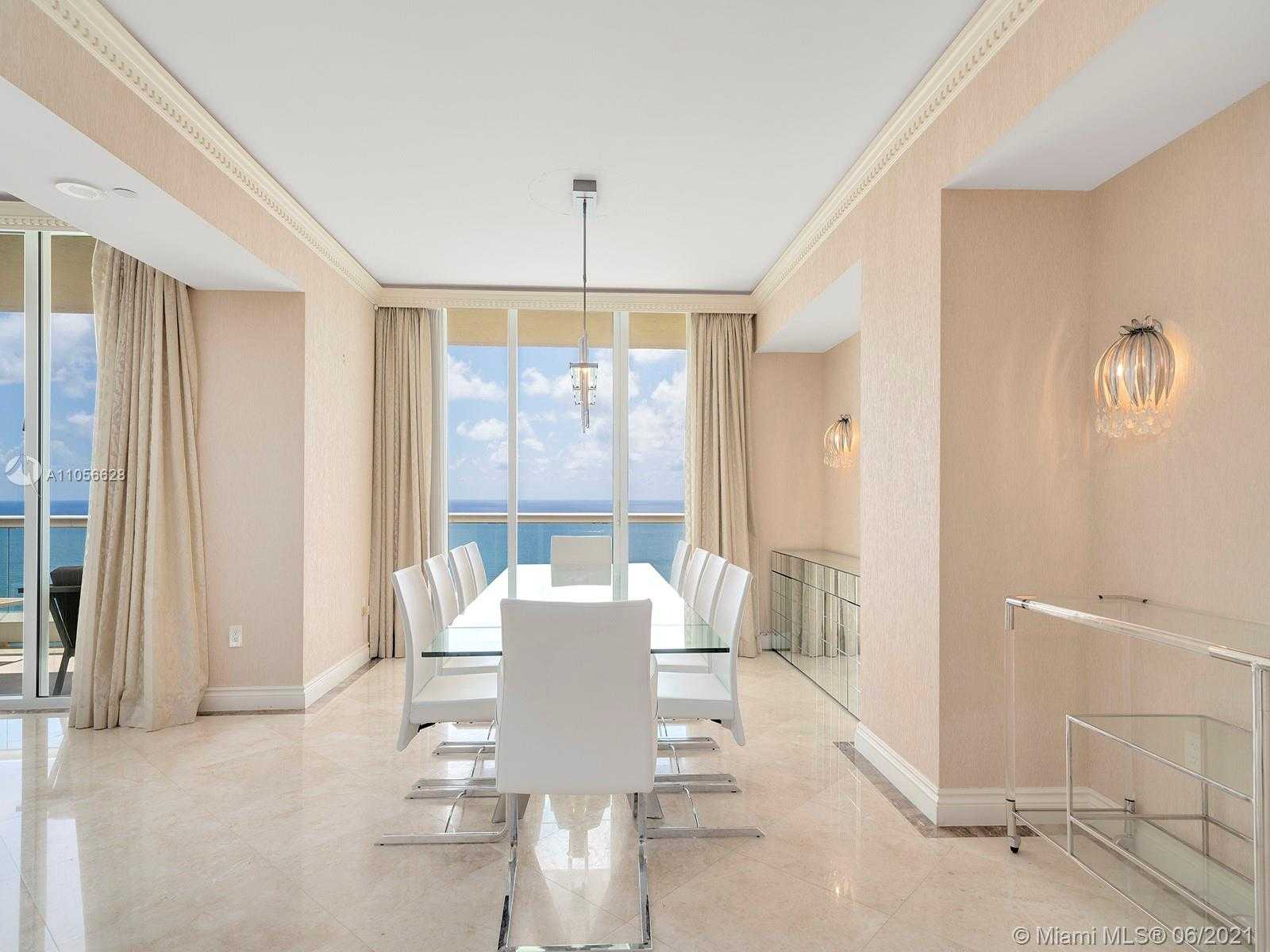 Small Image of 17875 Collins Ave, Sunny Isles Beach, FL 33160, USA Number 4