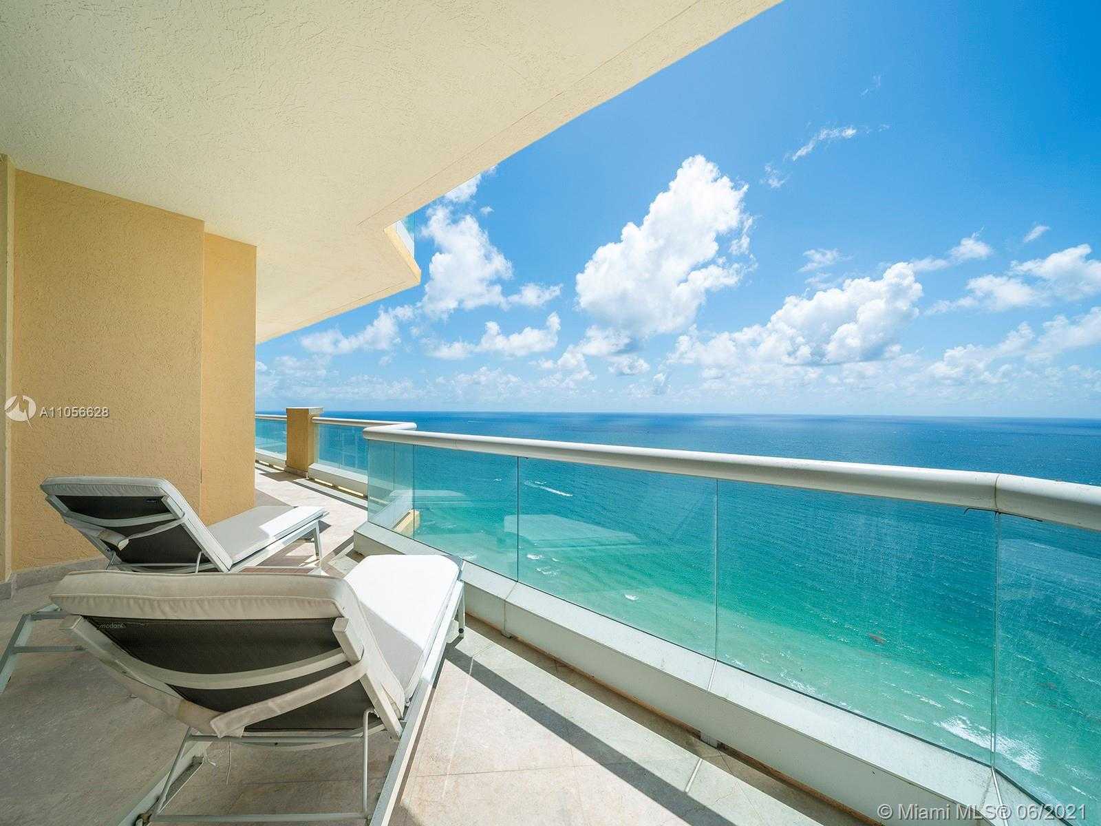 Small Image of 17875 Collins Ave, Sunny Isles Beach, FL 33160, USA Number 6