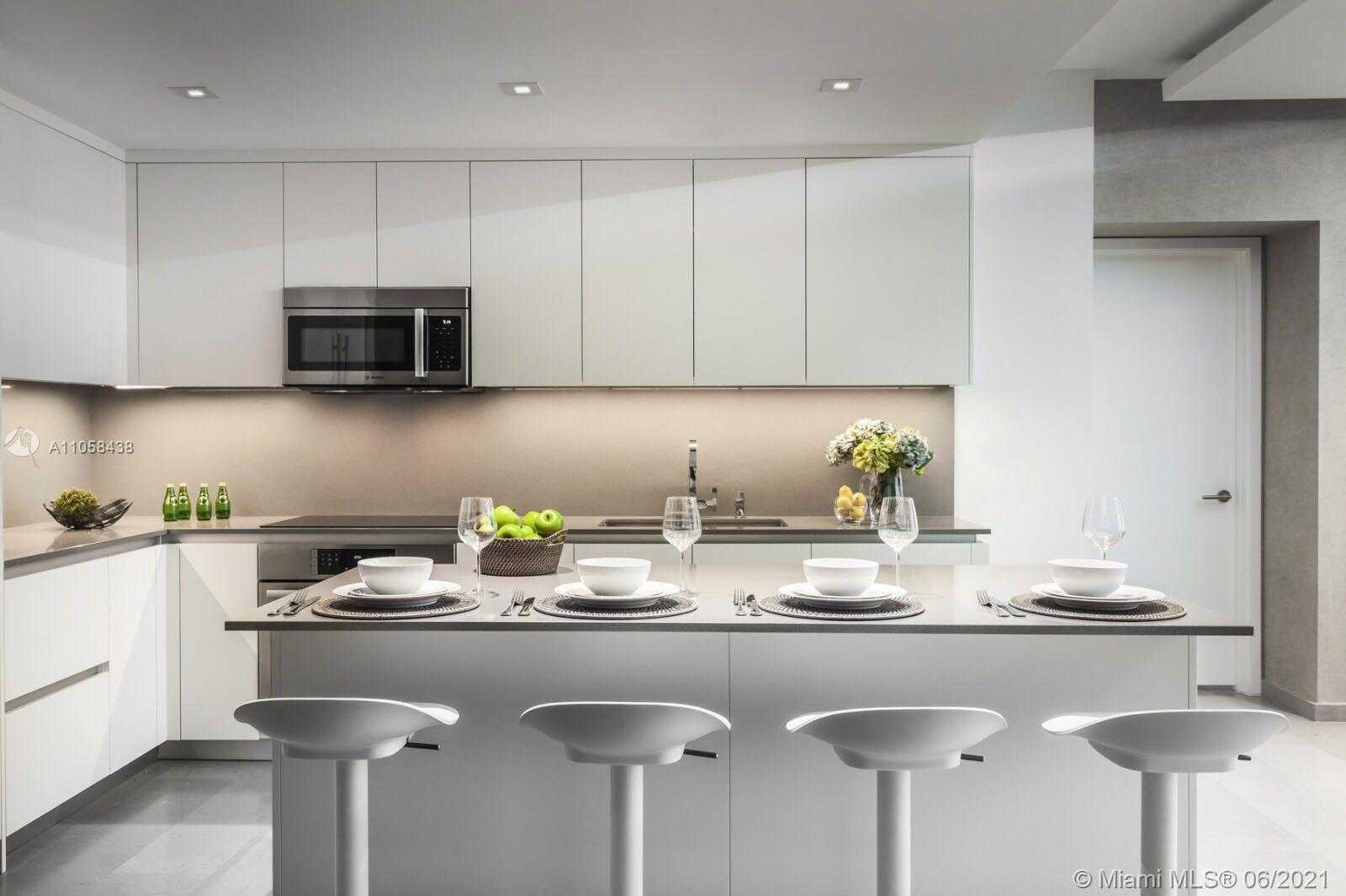 Small Image of 68 SOUTH EAST 6TH ST #3107, Miami Number 6