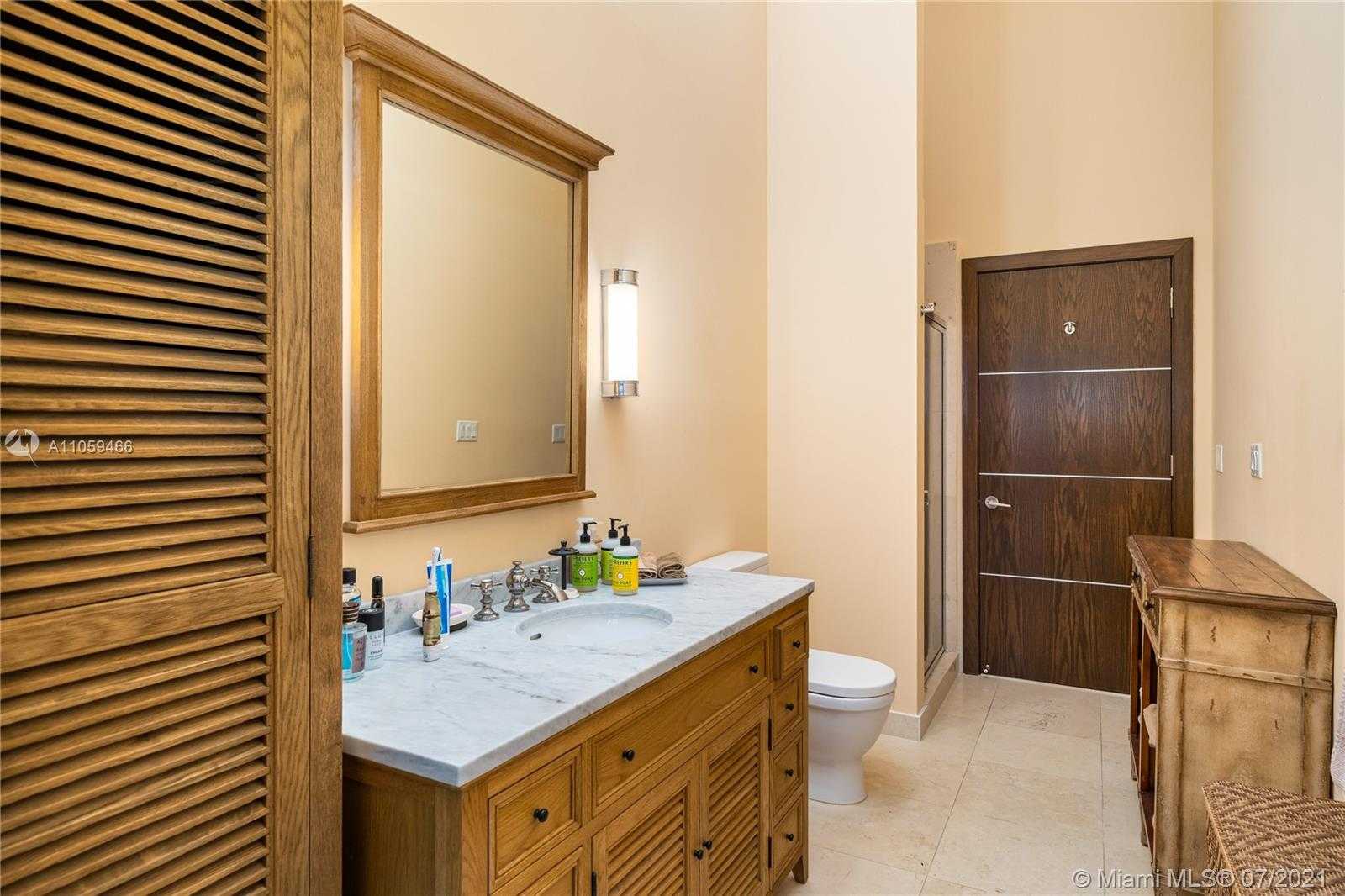 Small Image of 495 BRICKELL AVE #1502, Miami Number 18