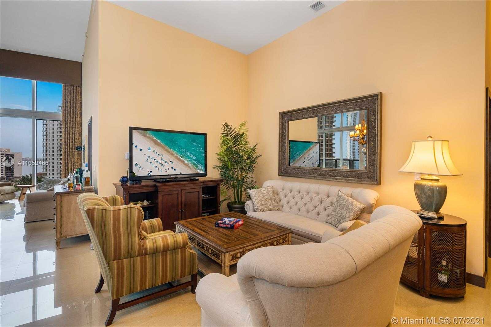 Small Image of 495 BRICKELL AVE #1502, Miami Number 6