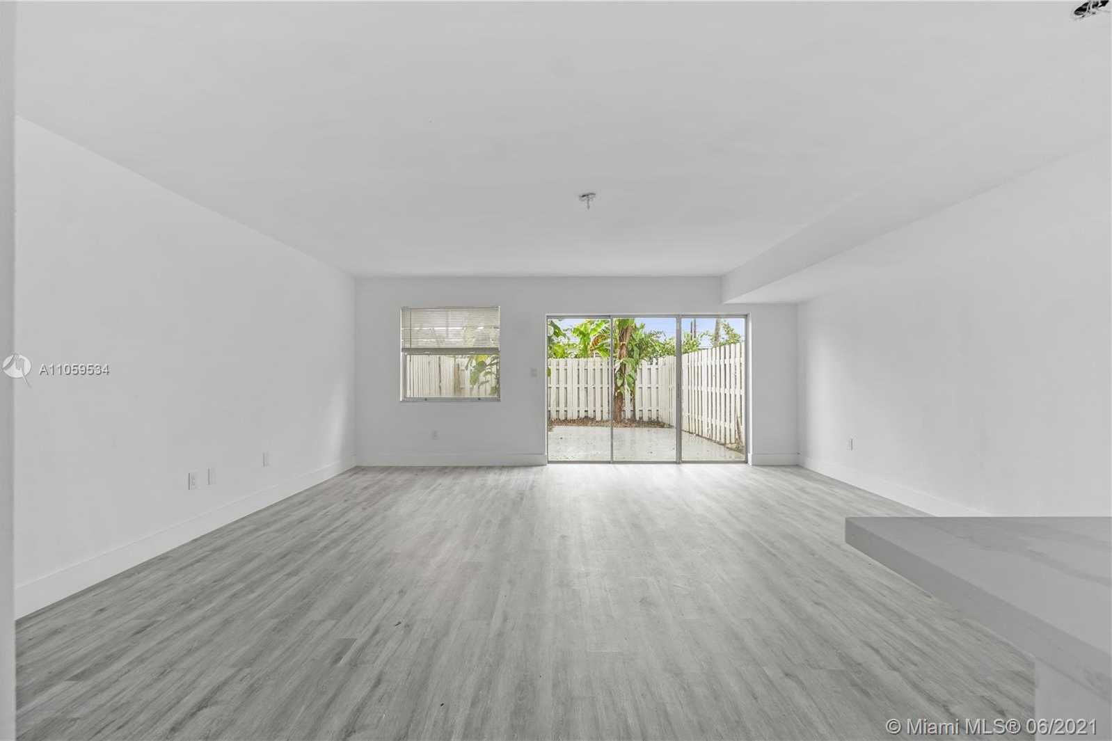 Small Image of 7114 NORTH WEST 169TH ST #7114, Hialeah Number 10