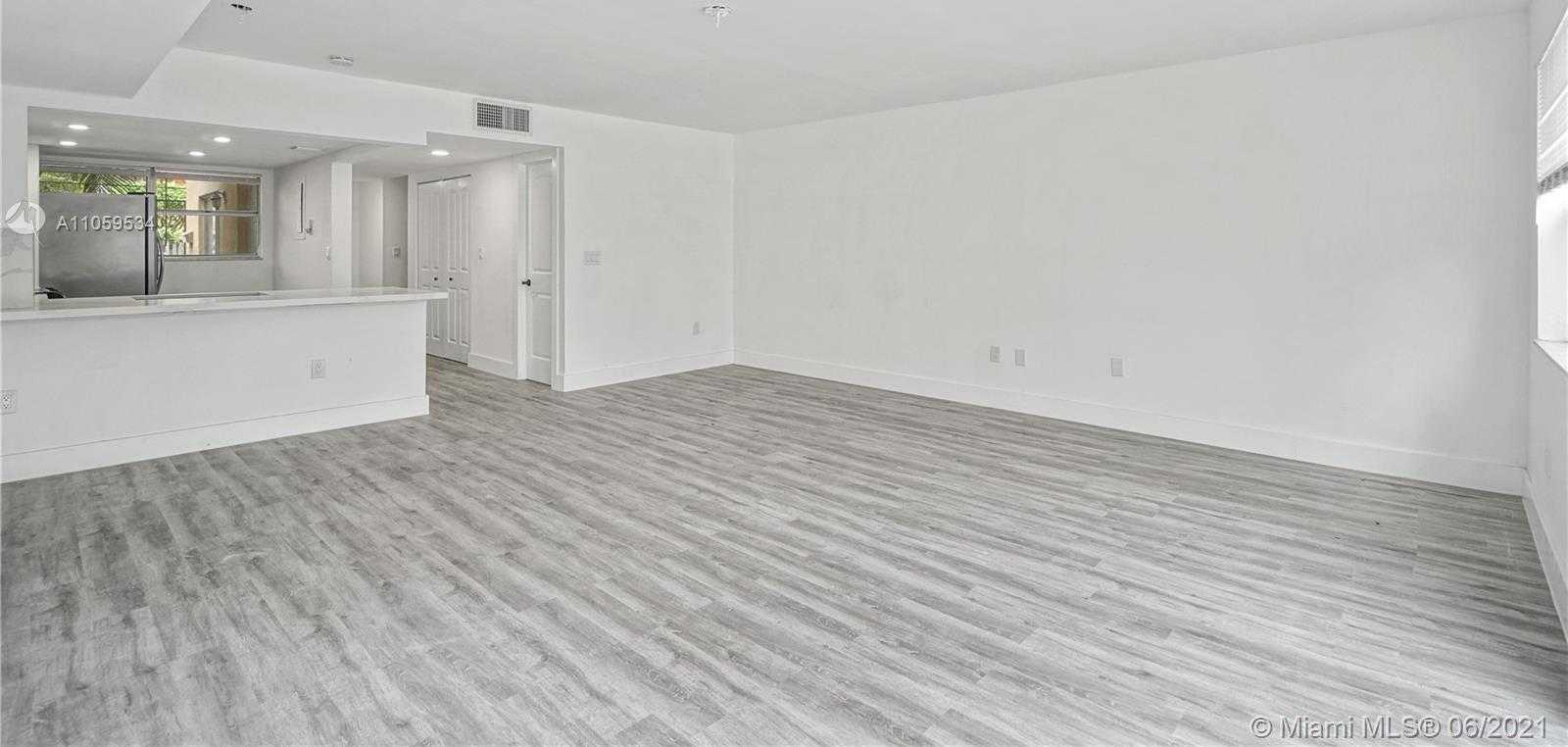 Small Image of 7114 NORTH WEST 169TH ST #7114, Hialeah Number 11