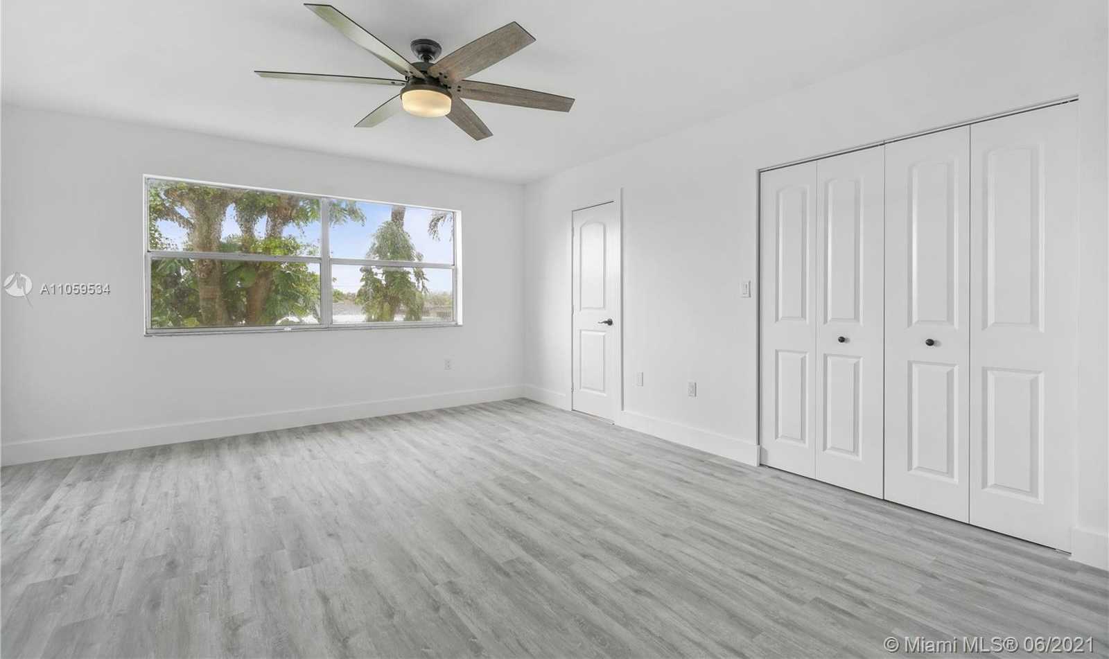 Small Image of 7114 NORTH WEST 169TH ST #7114, Hialeah Number 14