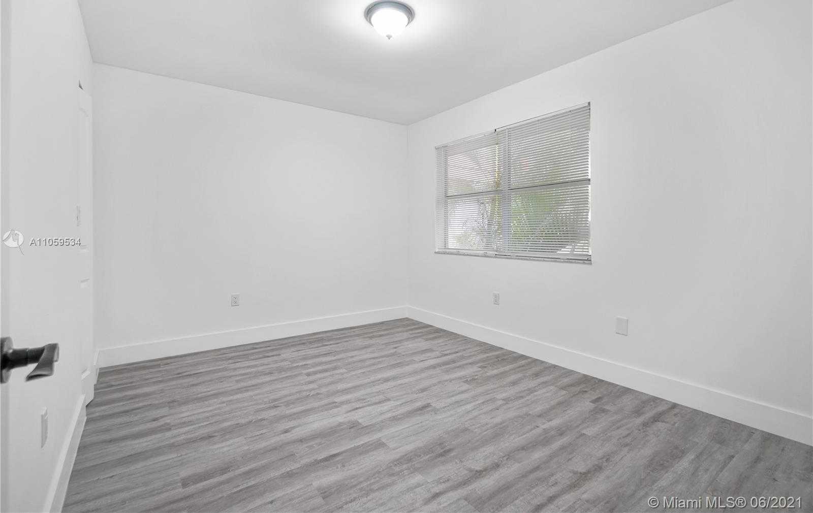 Small Image of 7114 NORTH WEST 169TH ST #7114, Hialeah Number 17