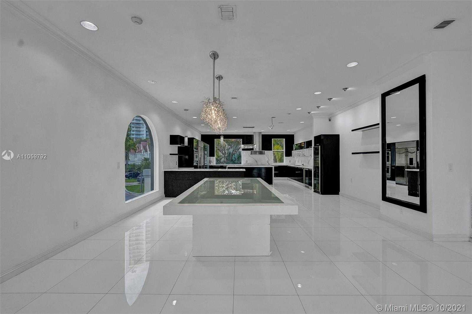 Small Image of 19555 NORTH EAST 37TH AVE, Aventura Number 10