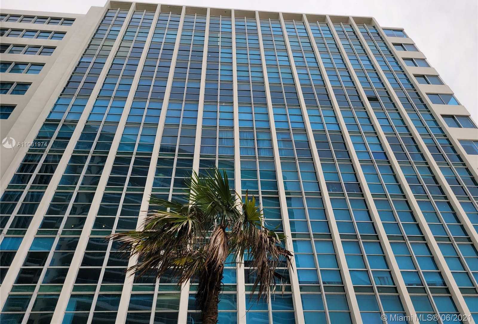 Small Image of 5055 COLLINS AVE #14F, Miami Beach Number 4